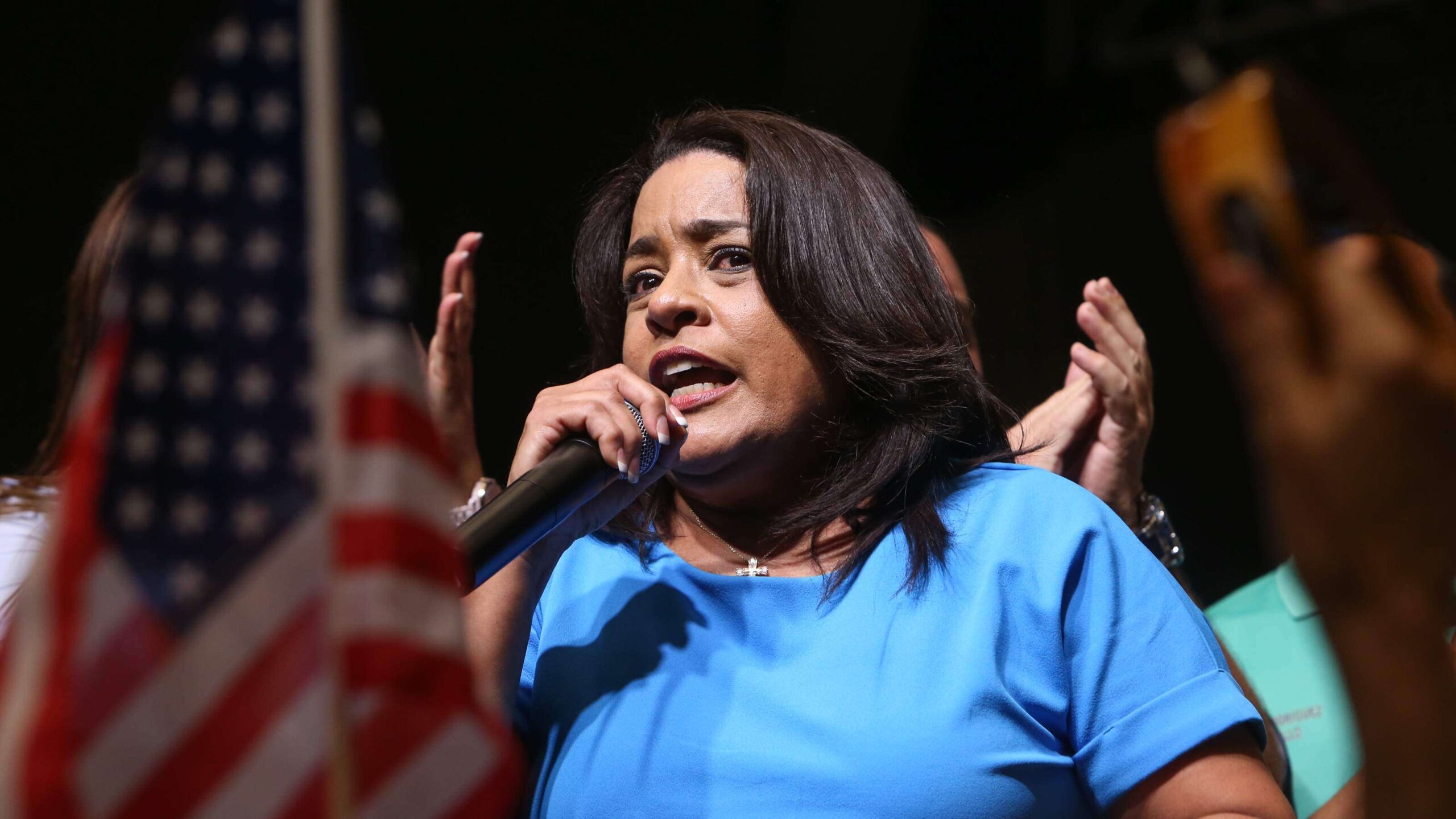 ‘Tata’ Charbonier pide amonestación para ‘Georgie’ Navarro