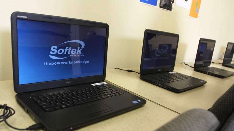 En Educación no aprenden con las compras de computadoras