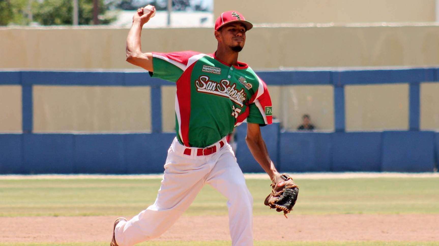 Mulos y Patrulleros exponen sus rachas en el Carnaval de Campeones