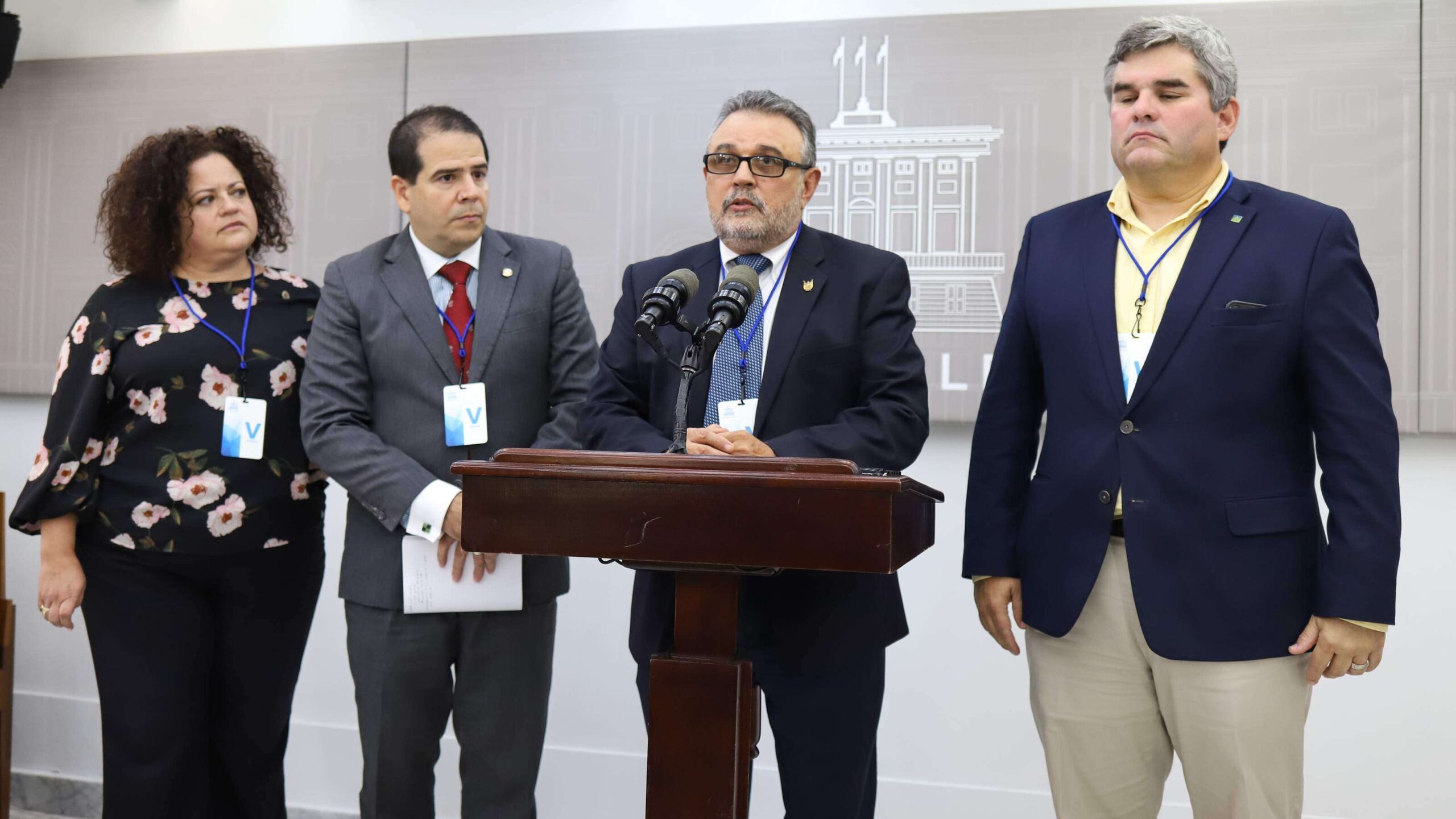 Espaldarazo del sector privado a Vázquez luego de apoyar a Pierluisi
