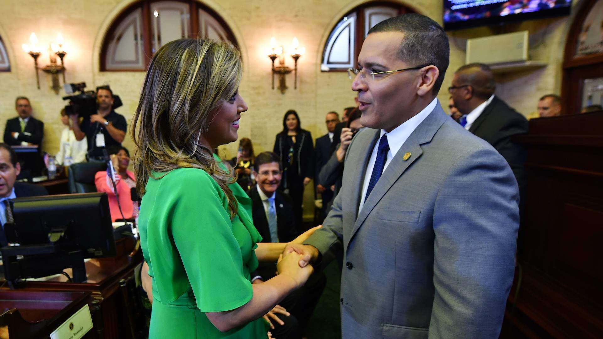 Piden investigación local y federal contra otro cabildero amigo de Rosselló