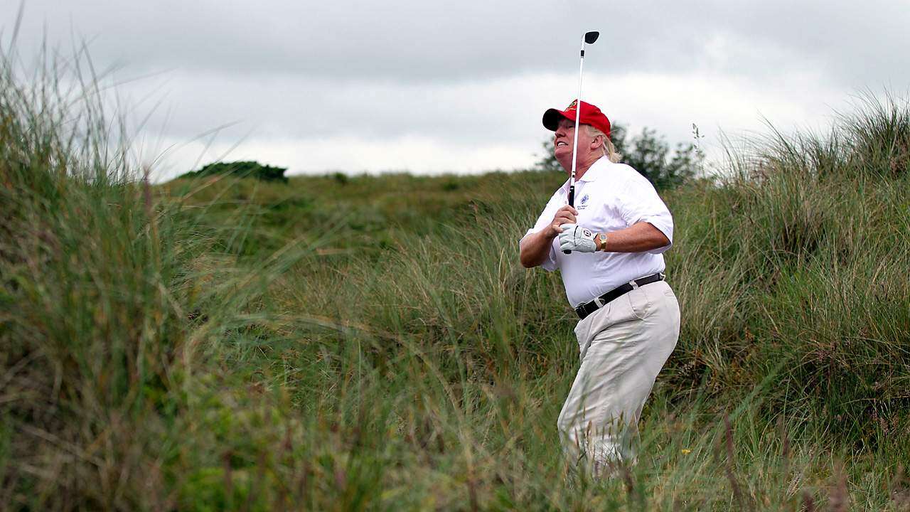 Trump se va a jugar golf mientras Dorian amenaza a Florida
