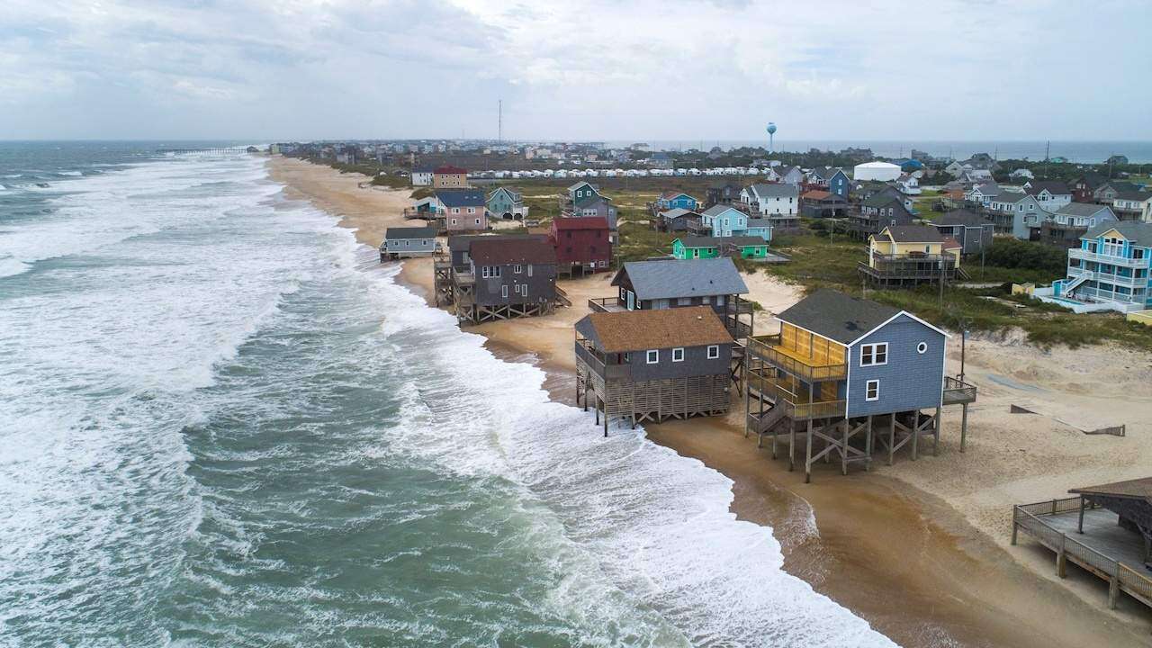Dorian golpea la costa de las Carolinas