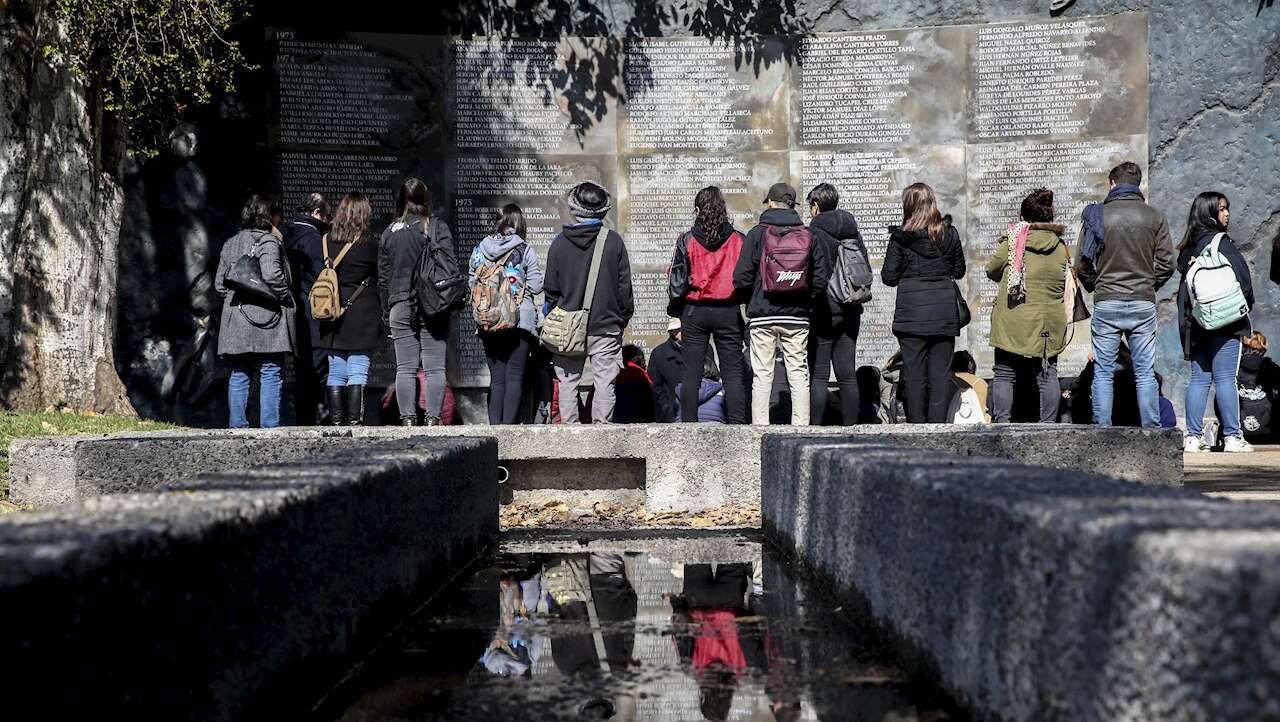 Un antiguo centro de tortura recuerda los 46 años del golpe de Pinochet