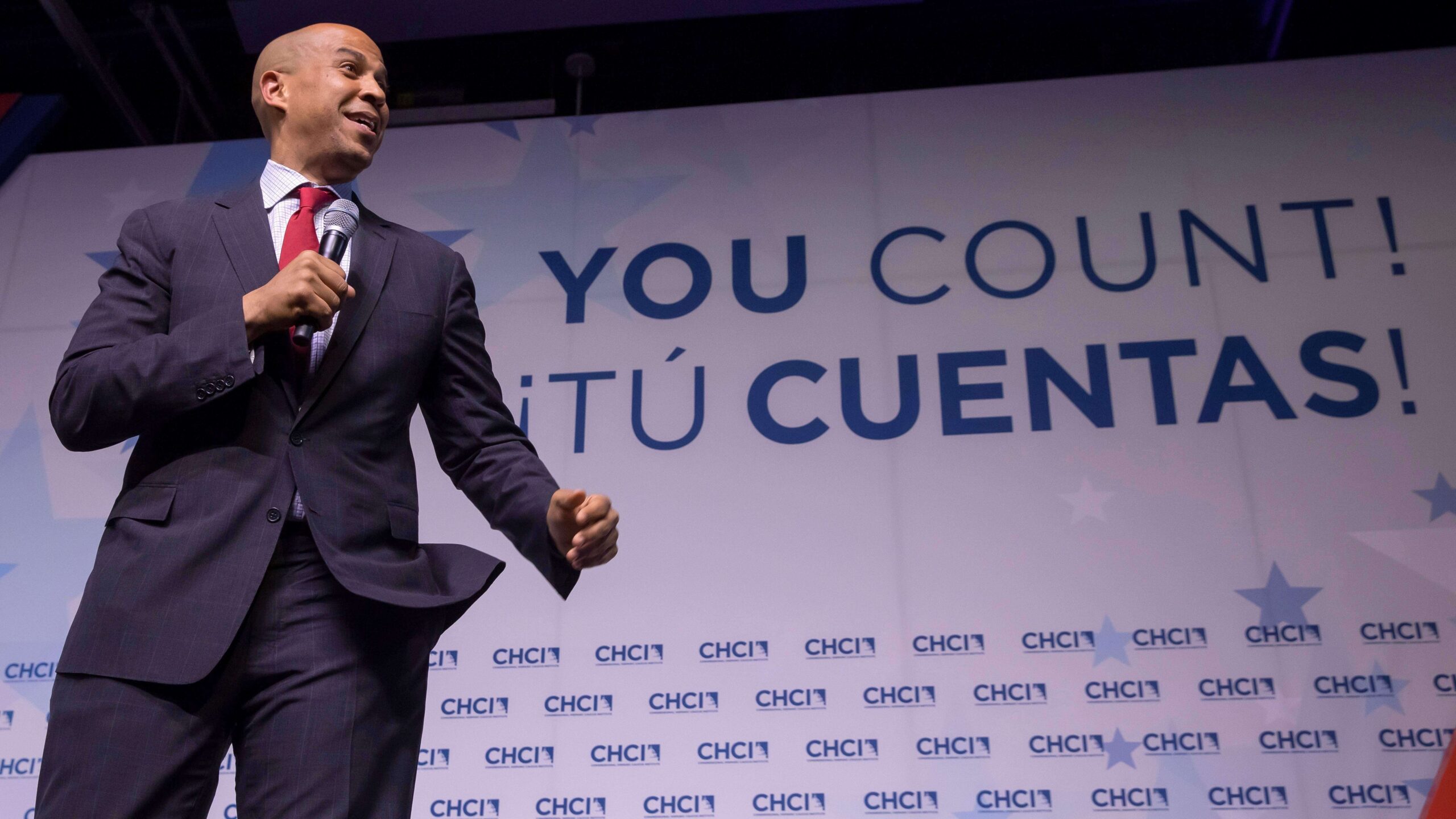 Aspirantes demócratas valoran control de armas