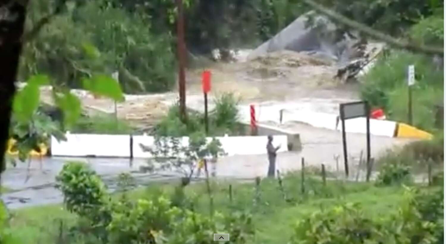 Tres ríos ya se encuentran fuera de su cauce por Karen