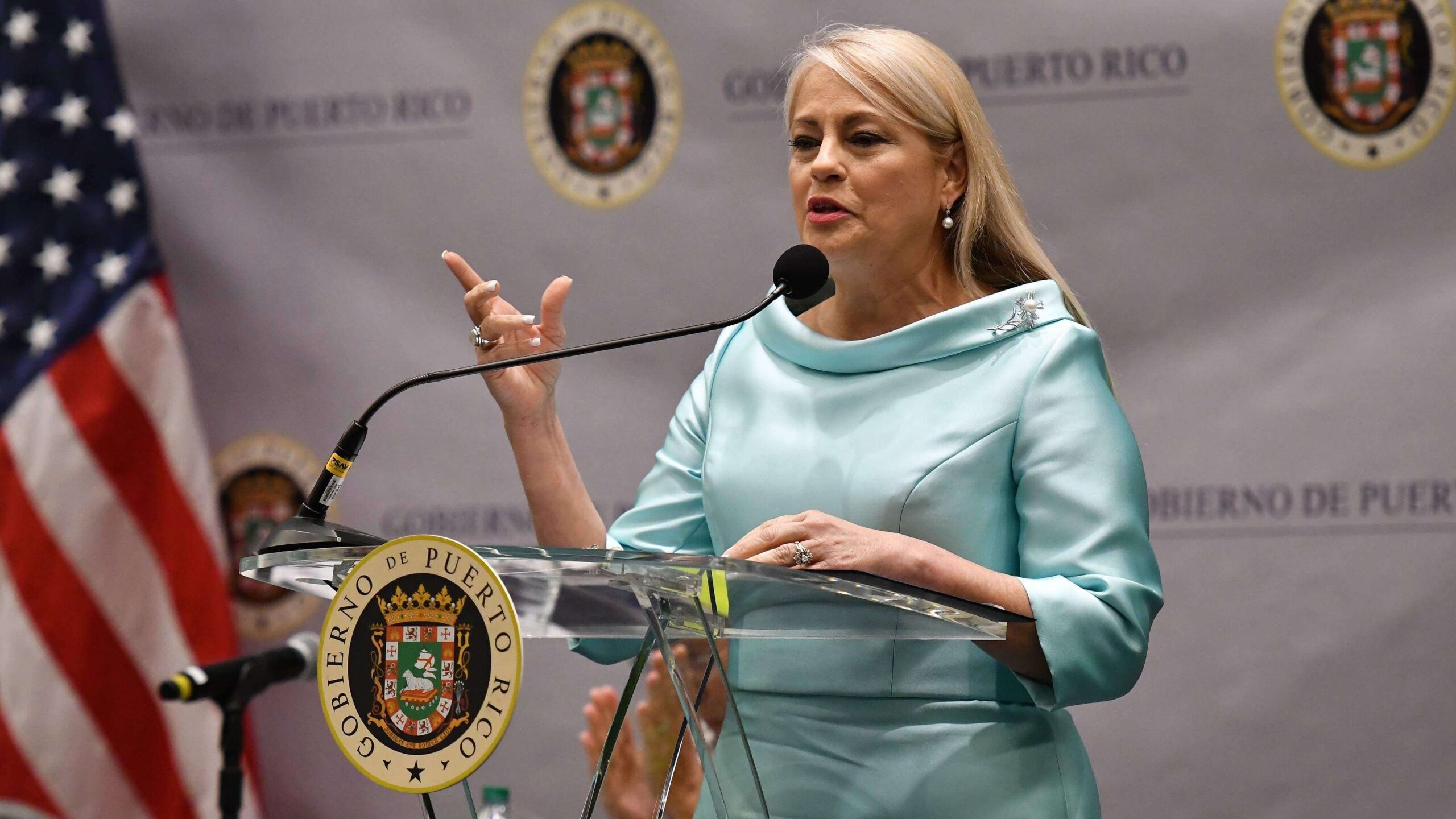Gobernadora no apoya pero respeta el Plan que recorta 8.5% a las pensiones