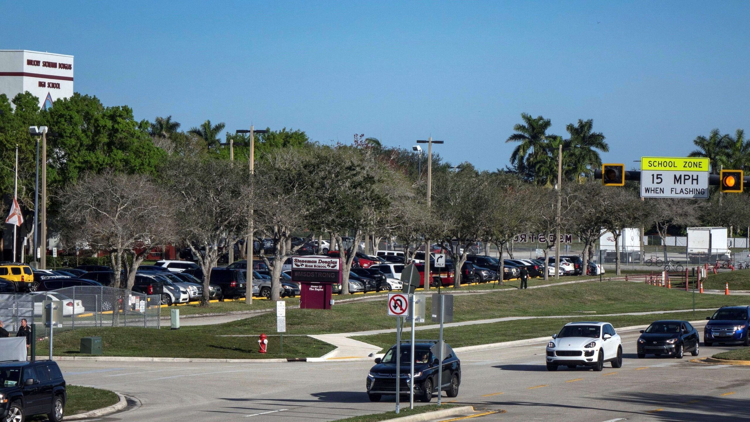 Maestros podrán portar armas en 11 condados de Florida