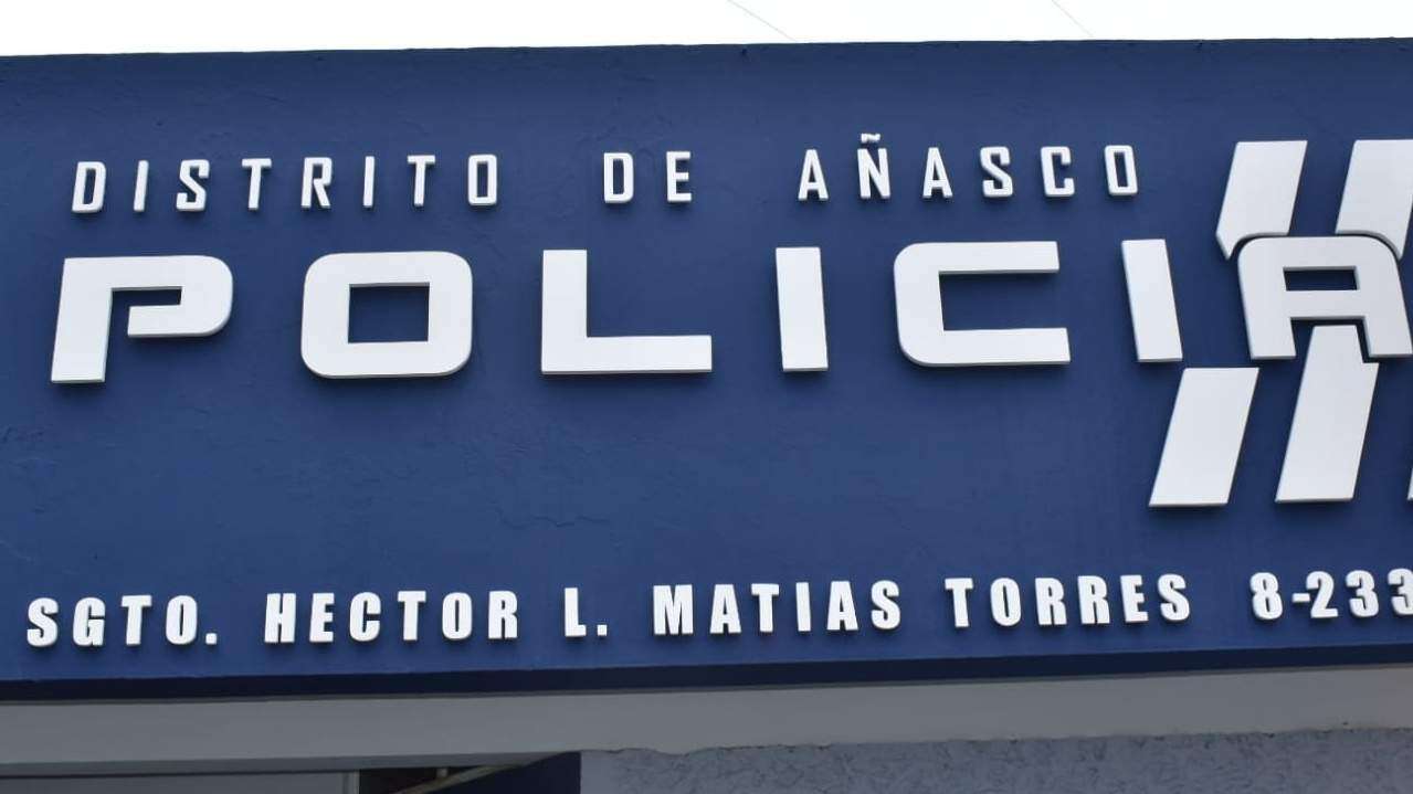 Designan cuartel con el nombre de policía fallecido por el huracán María