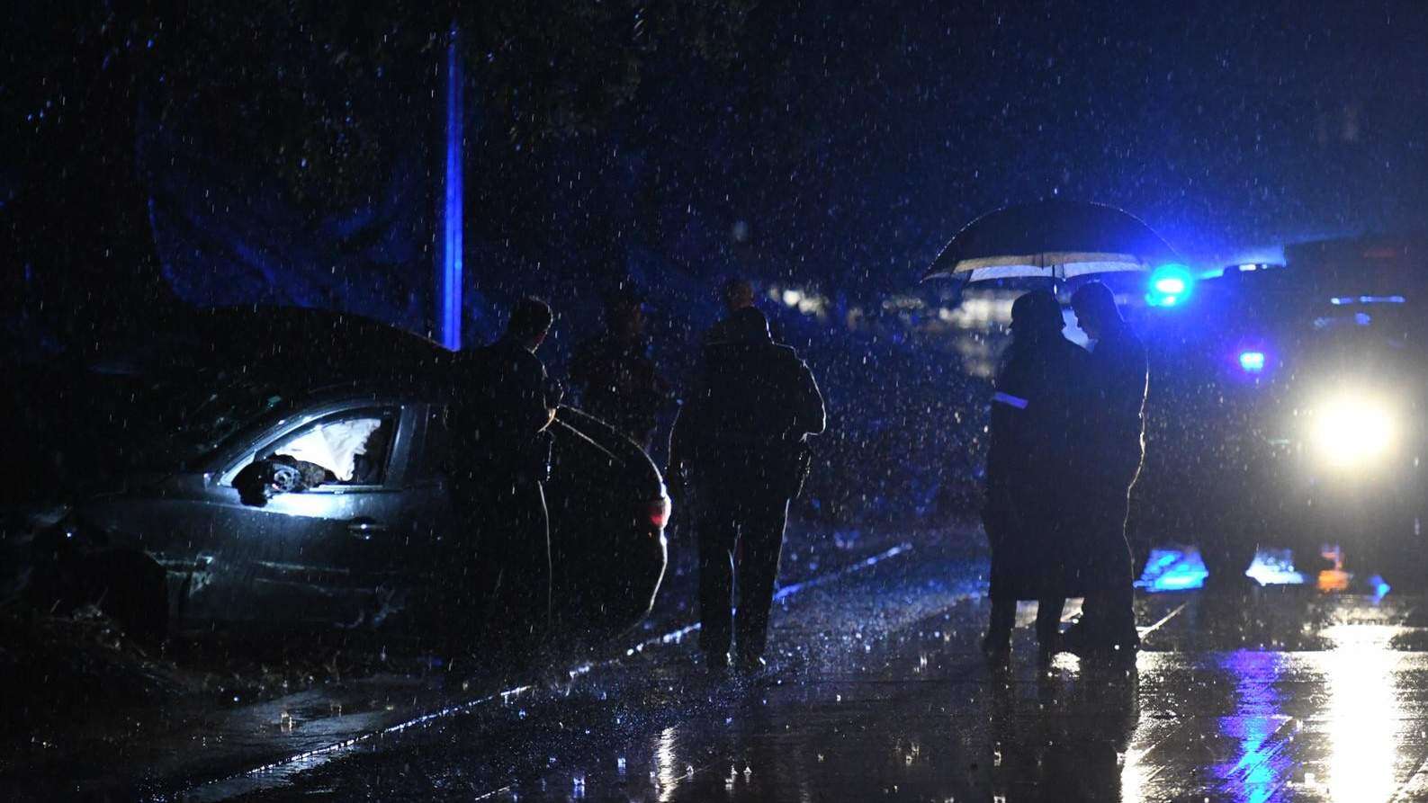 En plena tormenta asesinan a dos tras tiroteo en San Juan