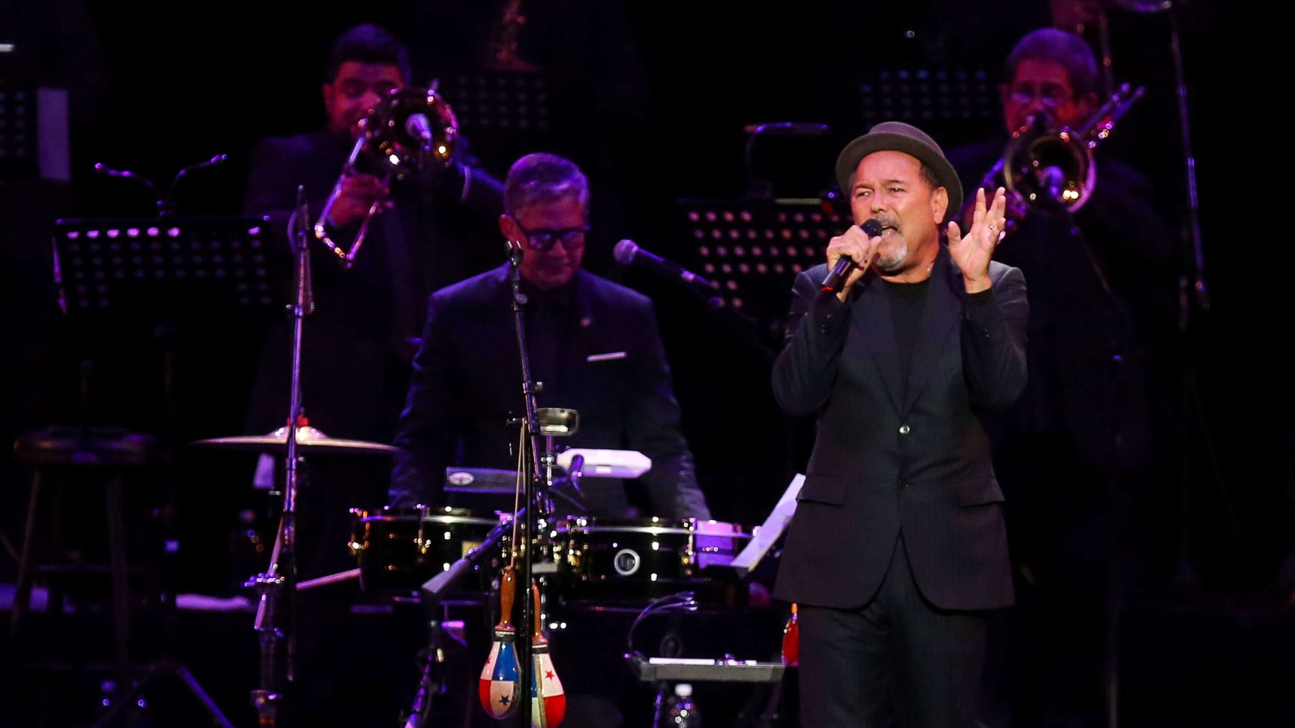 Blades arranca con ‘Plástico’ su celebración de 50 aniversario