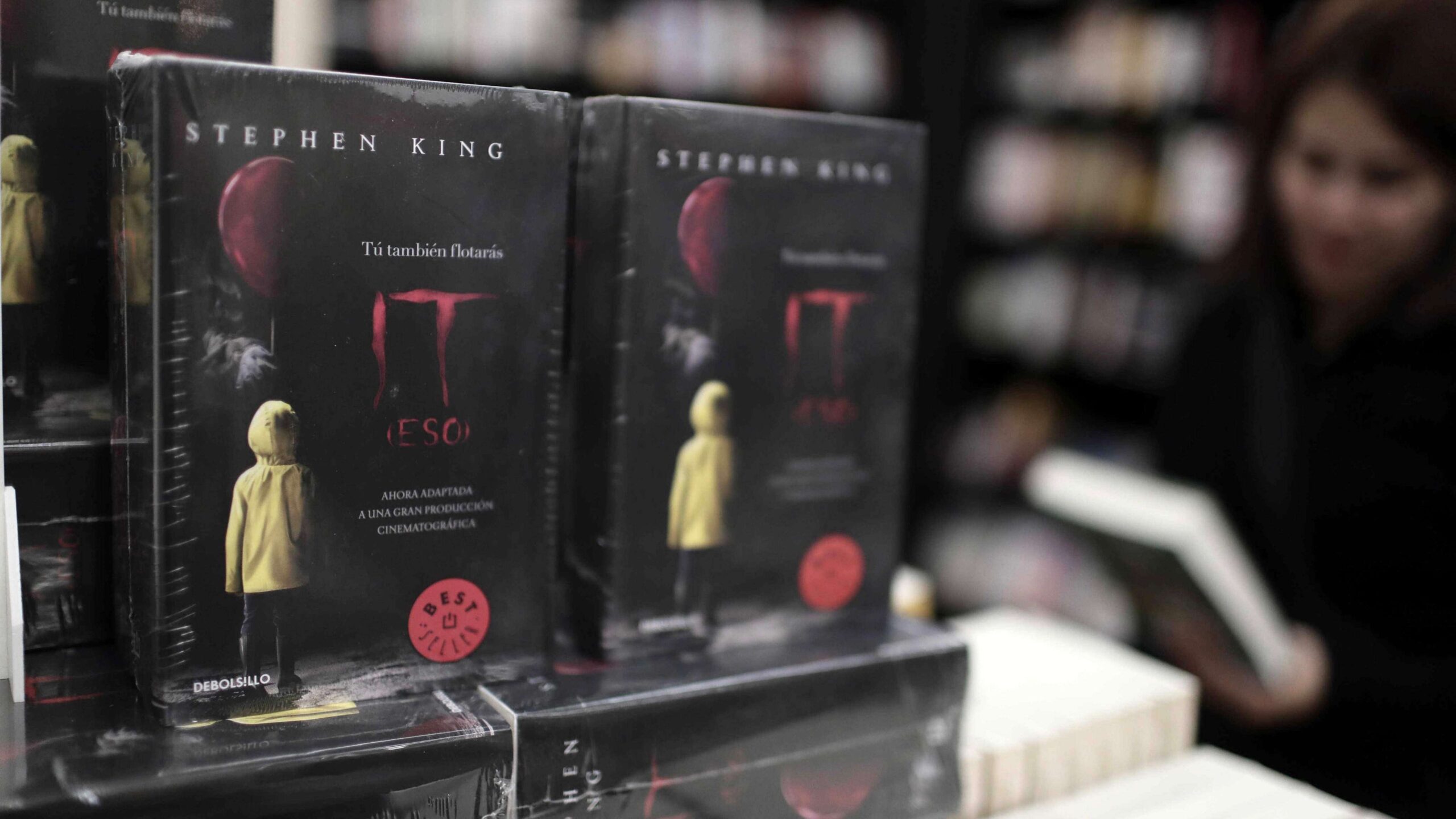 Ofrecen $1,300 por ver 13 películas de Stephen King