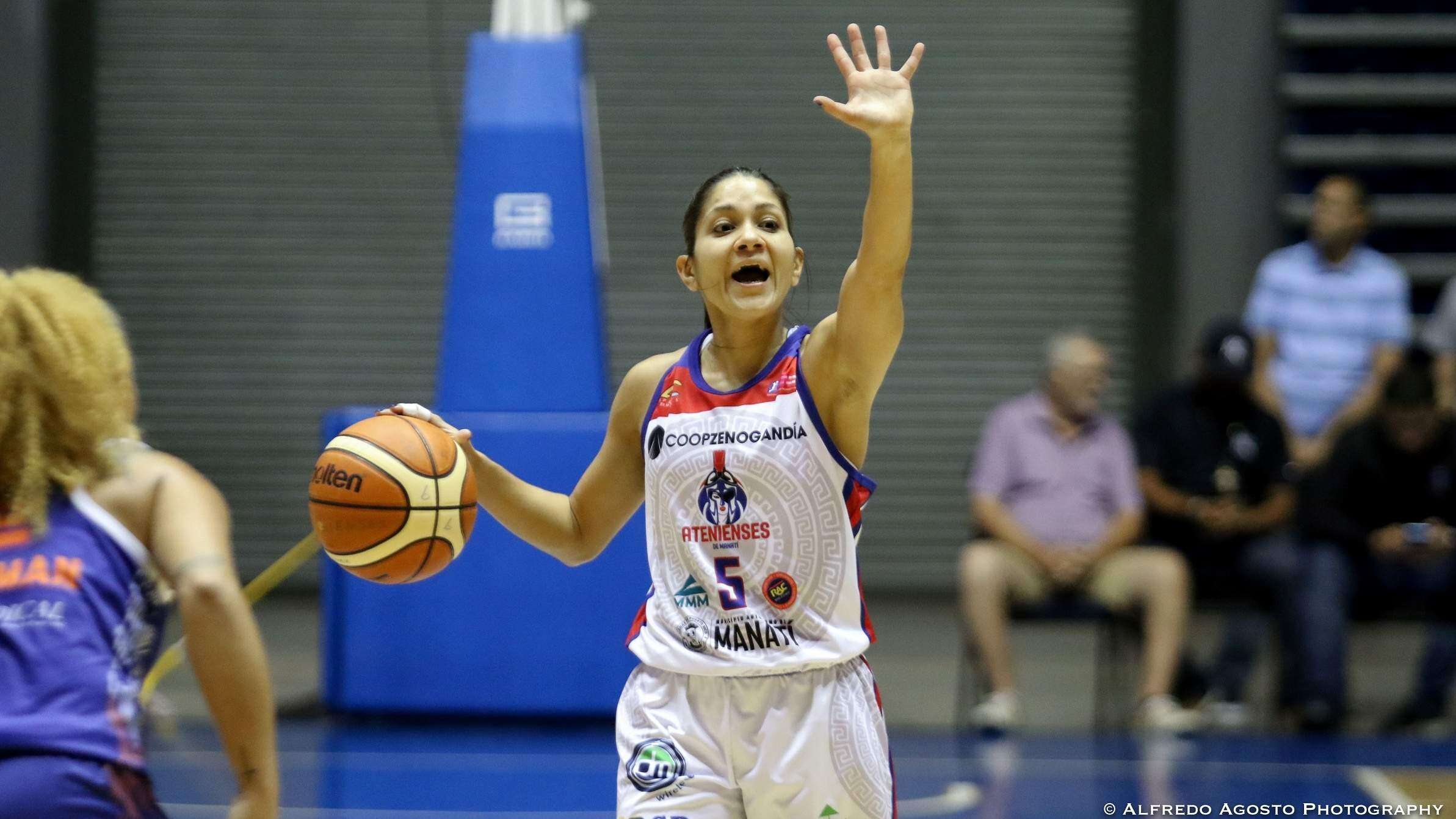 Atenienses vencen a las Cangrejeras y se llevan el primer juego de la final