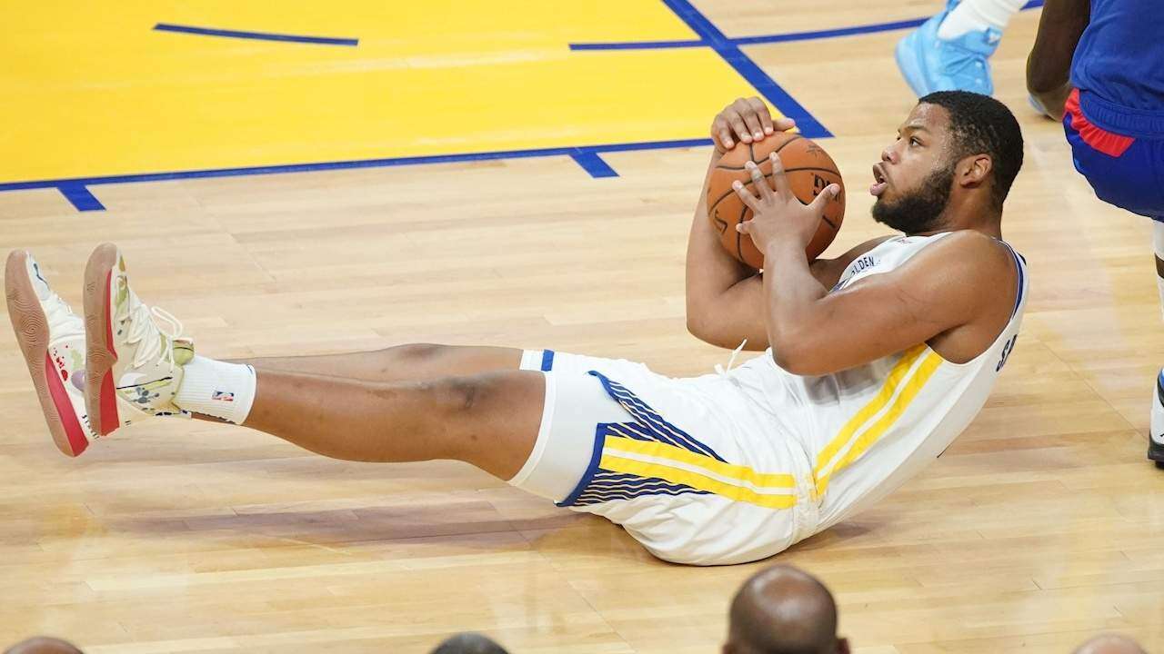 Antetokounmpo y Leonard protagonizaron la jornada de la NBA