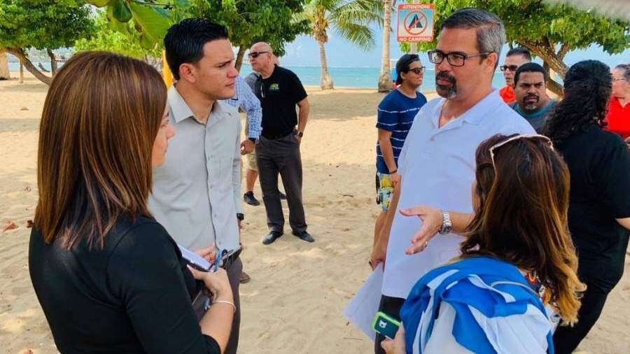 Playa de Vega Baja recibe clasificación de Bandera Azul