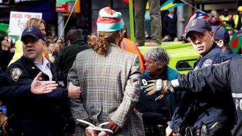 Más de 60 detenidos por protesta ecológica en Times Square