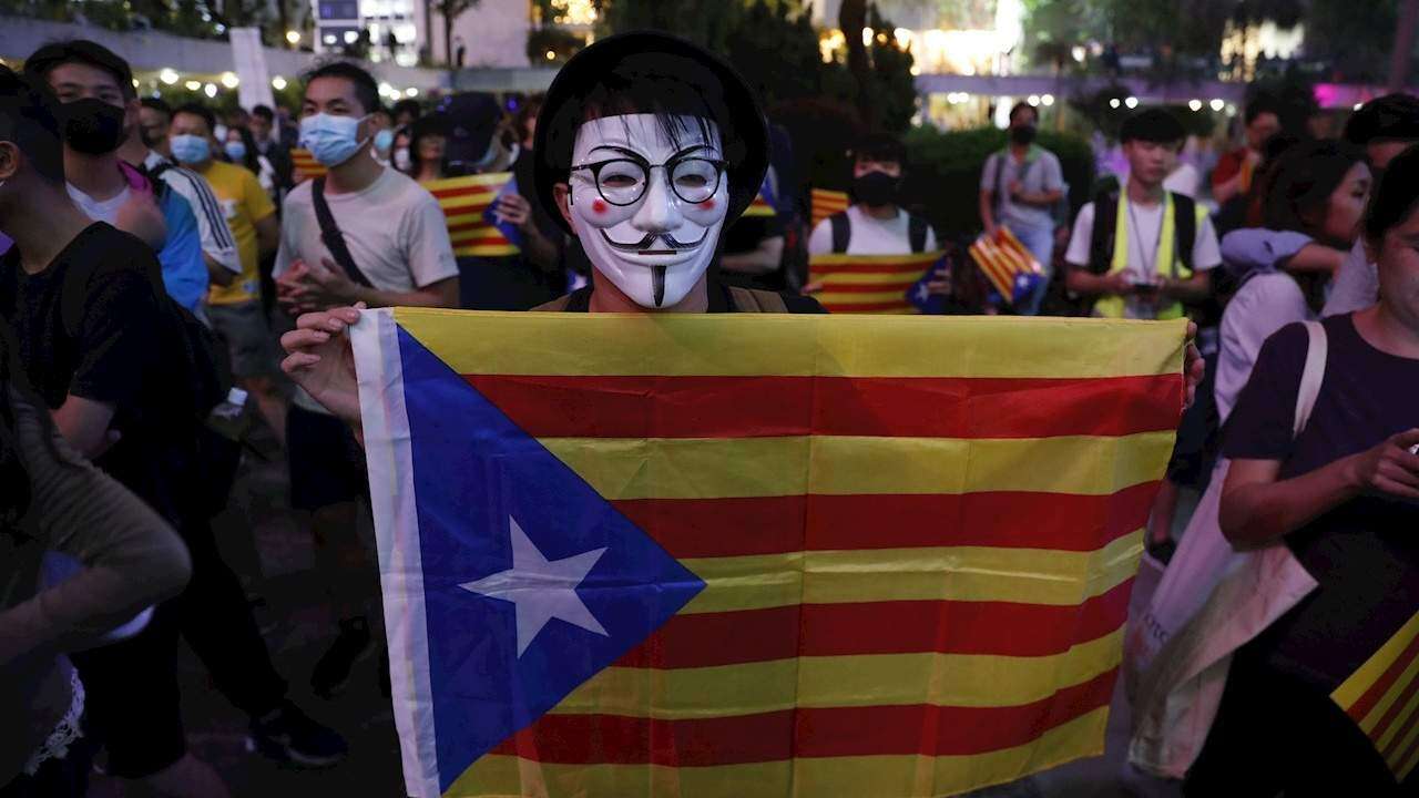 Hongkoneses se solidarizan con los catalanes