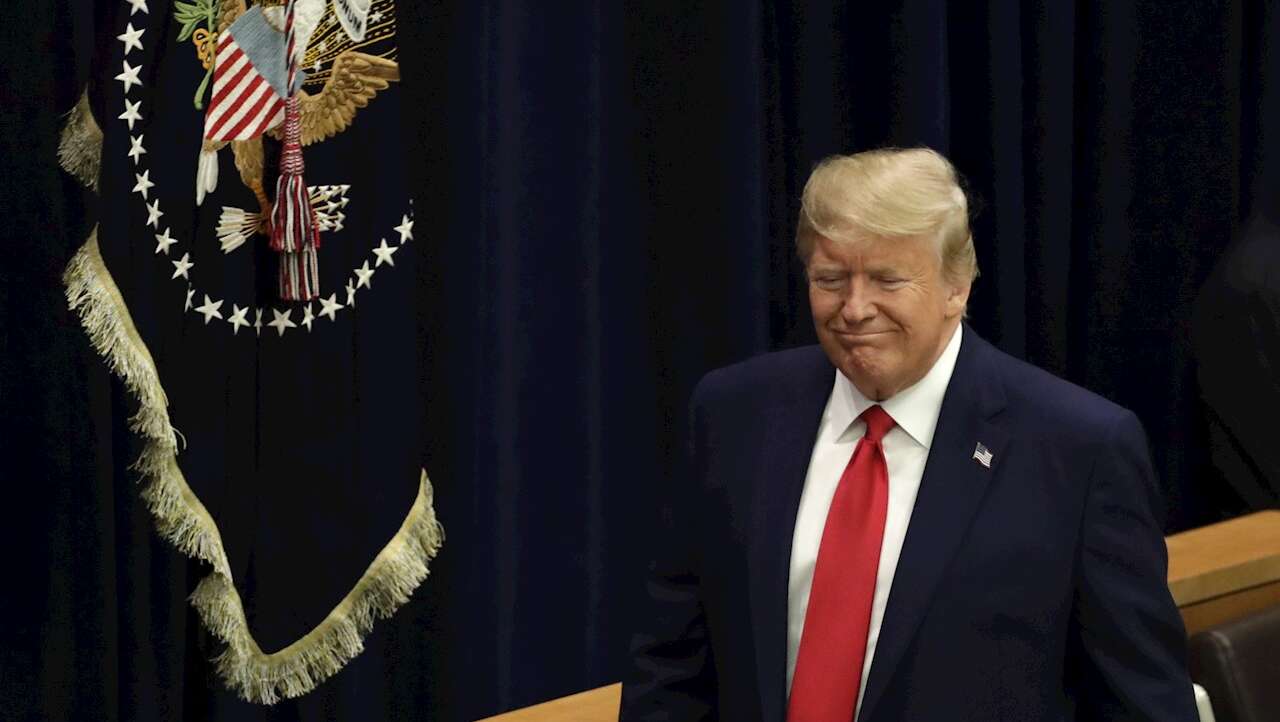Trump sugirió un foso lleno de caimanes para inmigrantes