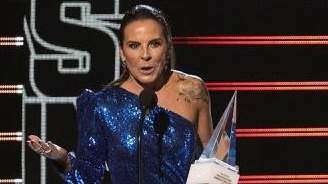 Artistas dan su toque latino al vestuario de los Latin AMA