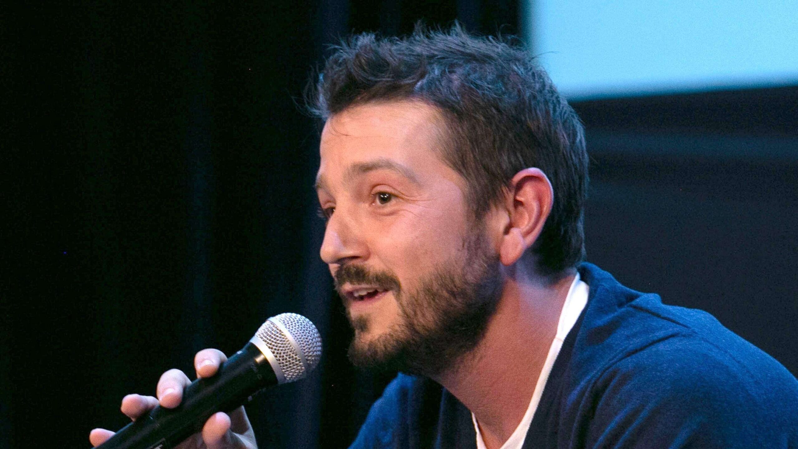 Diego Luna muestra solidaridad con Culiacán