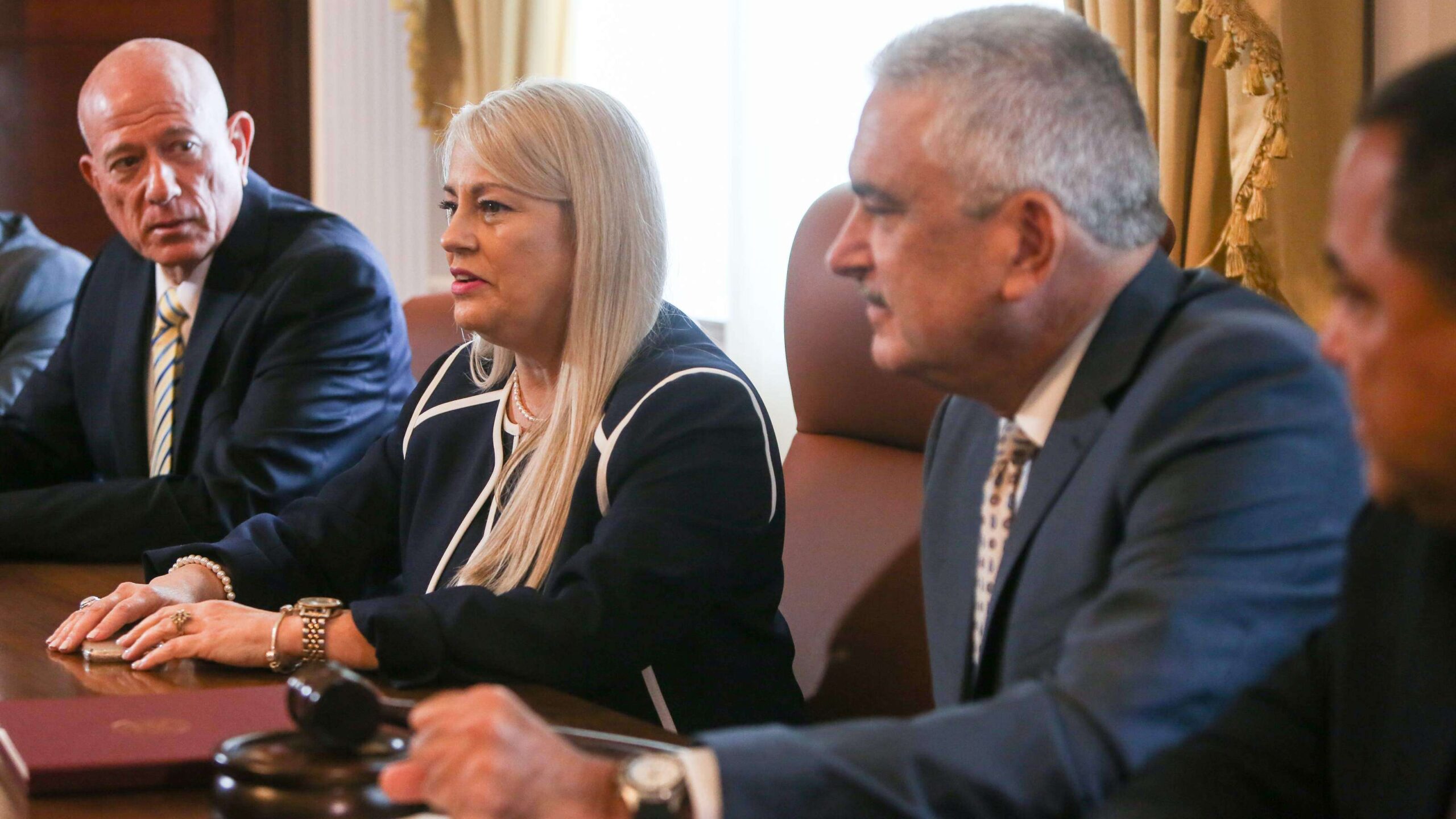 Achacan al Gobierno demora para reestructurar deuda de la AEE
