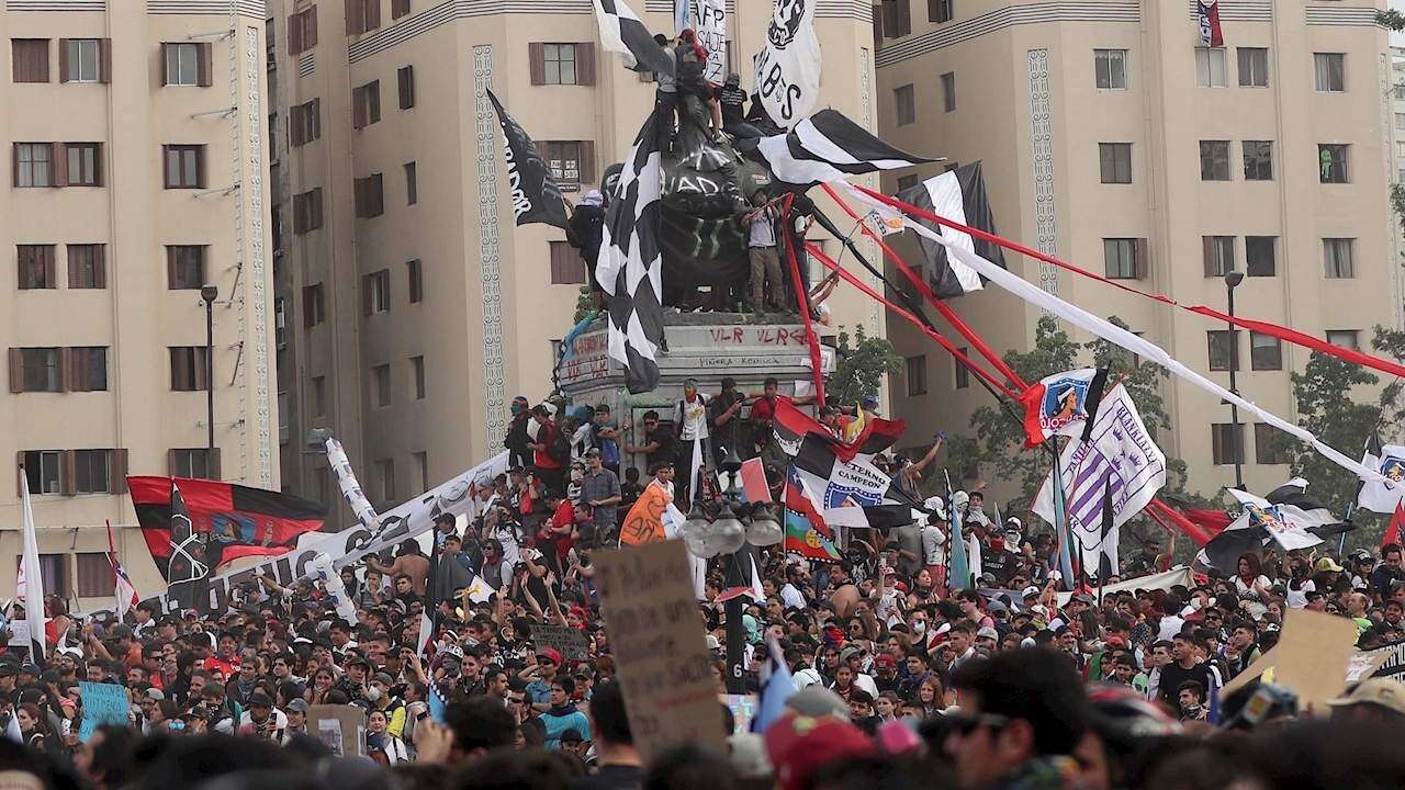 Presidente de Chile promete levantar mañana el estado de emergencia