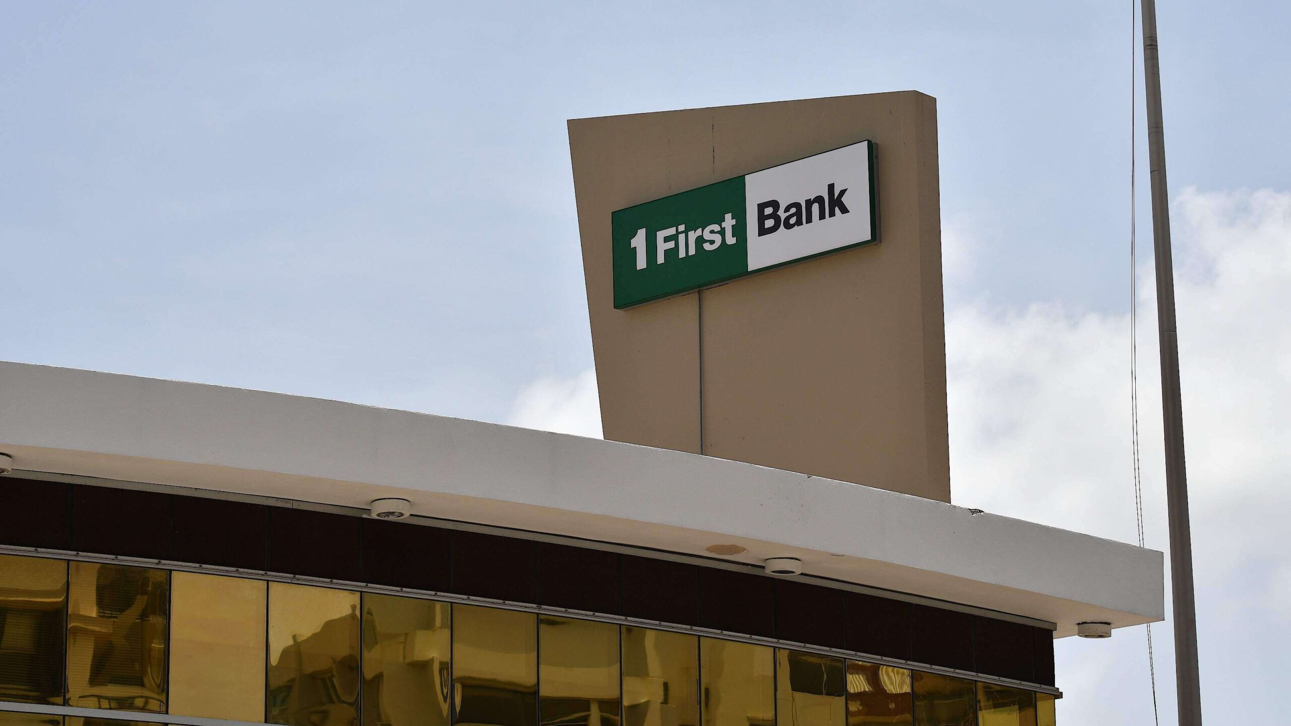 Fusión bancaria en Puerto Rico deja fuera de la fórmula a los foráneos