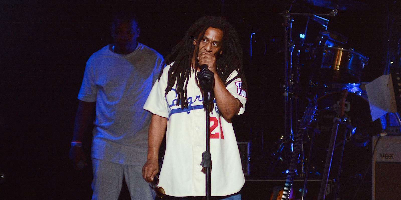 Tego Calderón protagoniza otro episodio vergonzoso en tarima