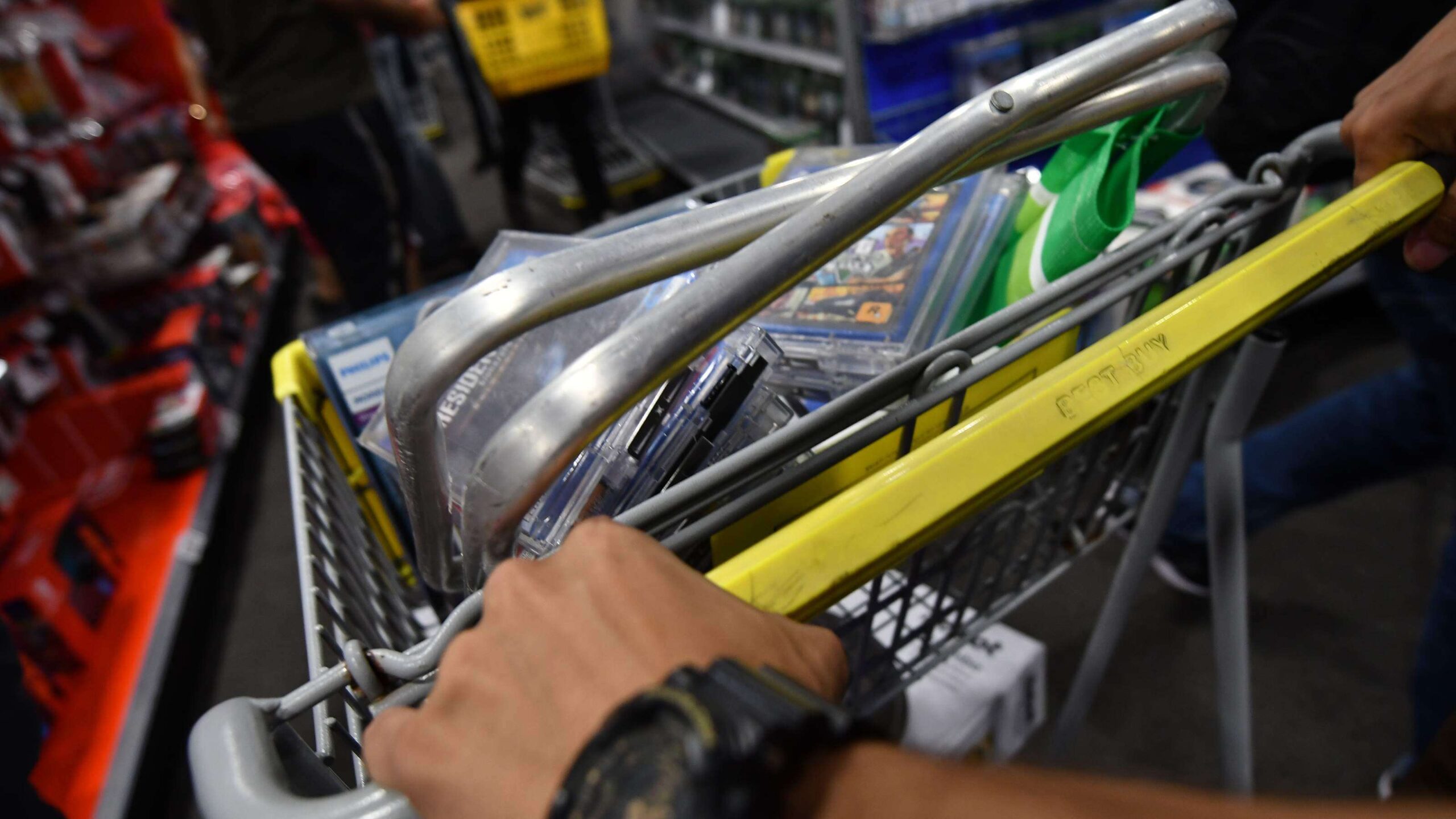Muchos prefirieron evitar las tiendas en el Viernes Negro