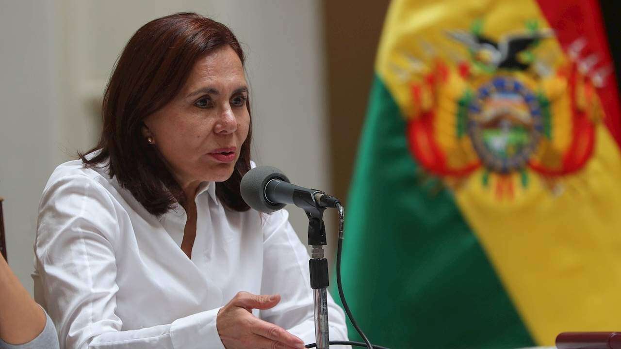 Bolivia comienza a desvincularse de todo lo que huela a izquierda