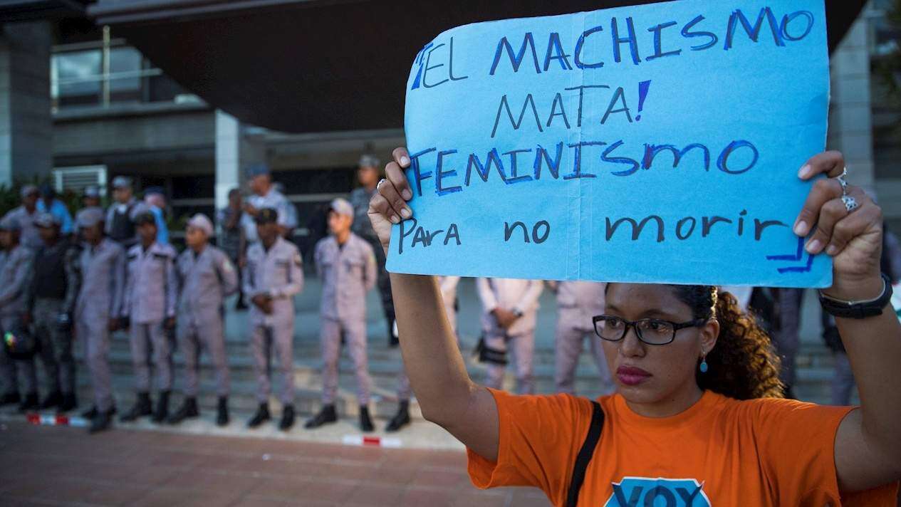 Feminicidios: fenómeno repetido en PR y Dominicana