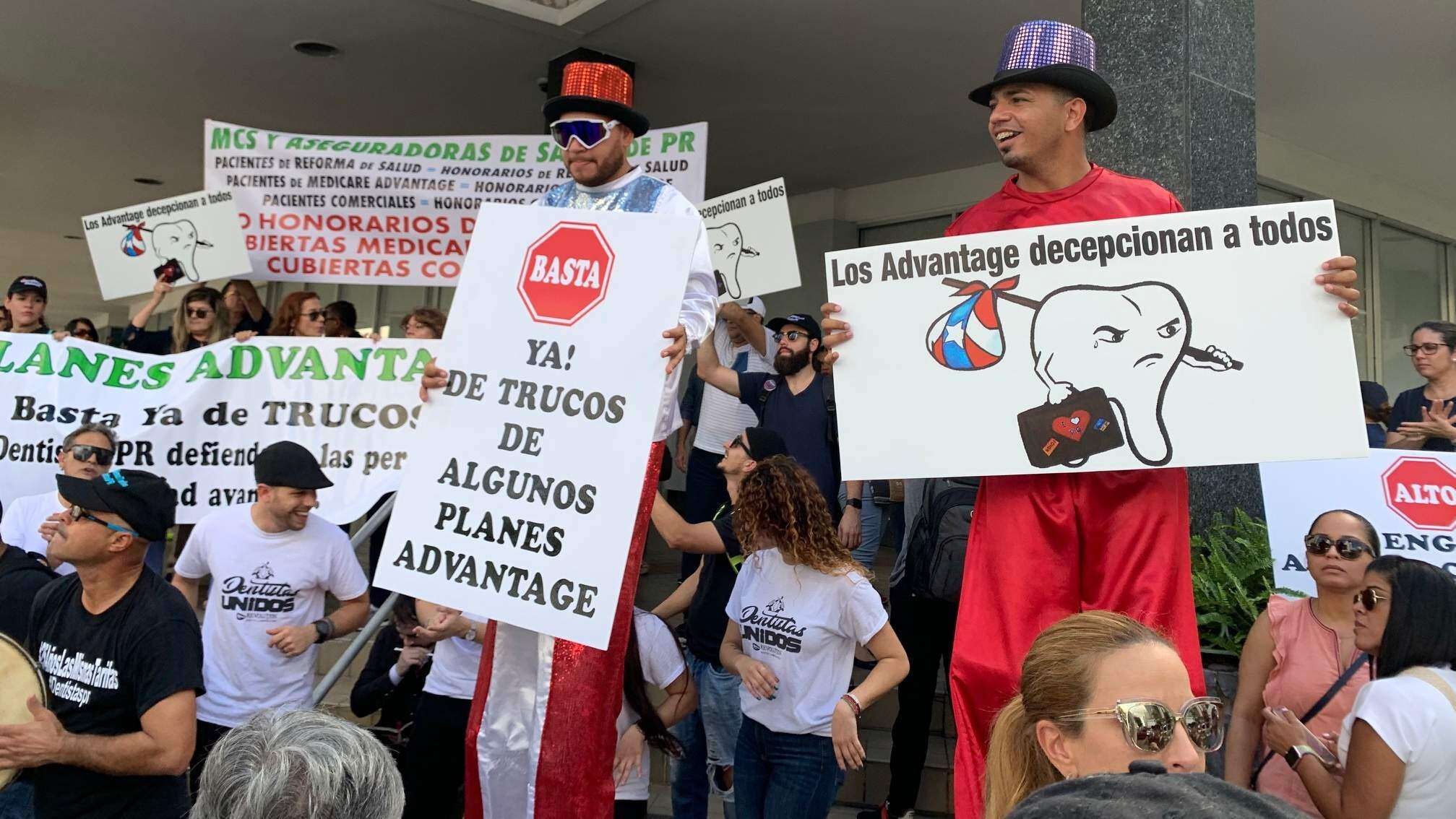 Dentistas denuncian que aseguradoras engañan a envejecientes