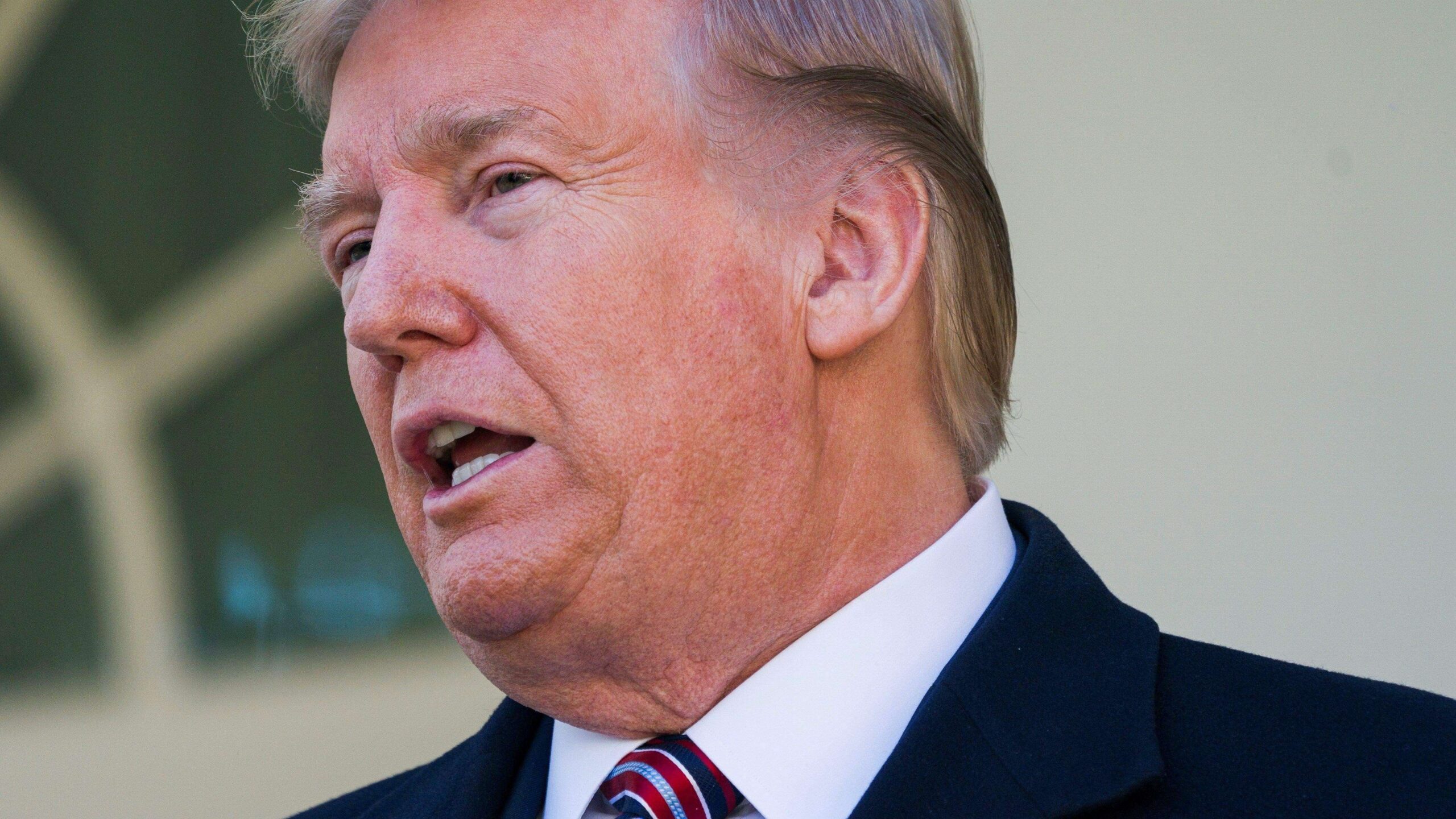 Demócratas entregarán informe sobre el caso de Ucrania en diciembre