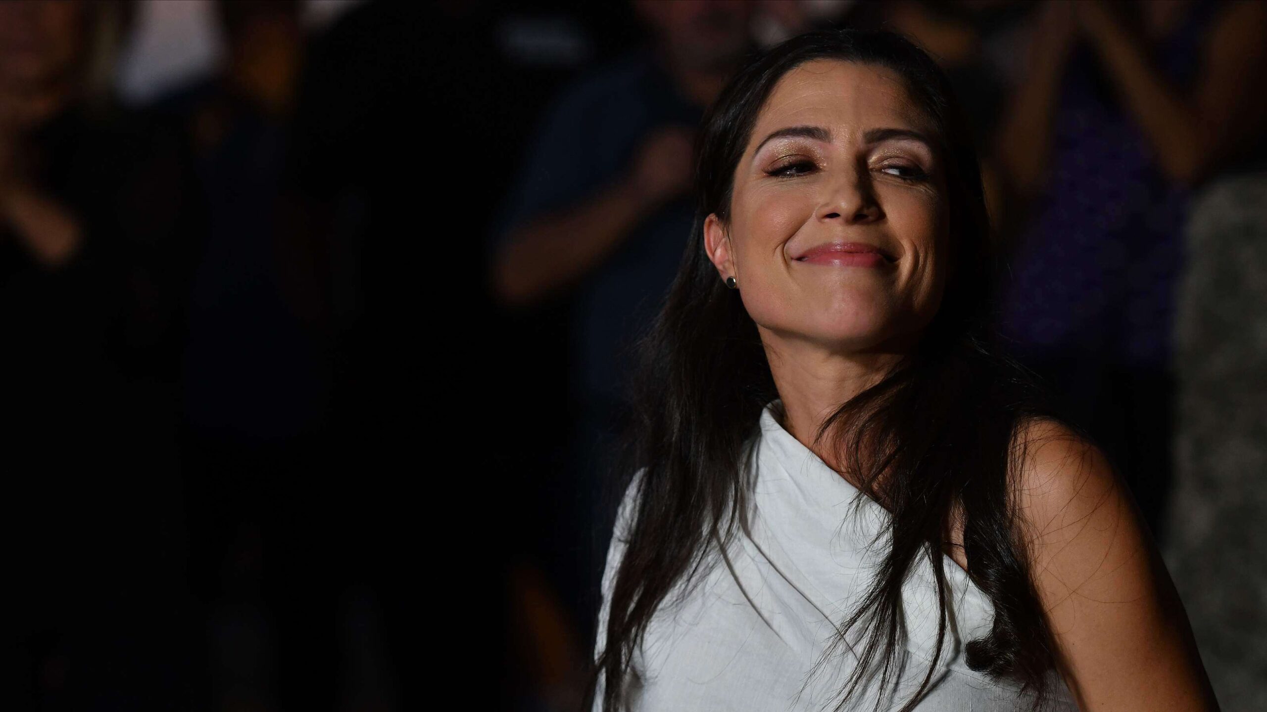 Alexandra Lúgaro presenta su candidatura 2020