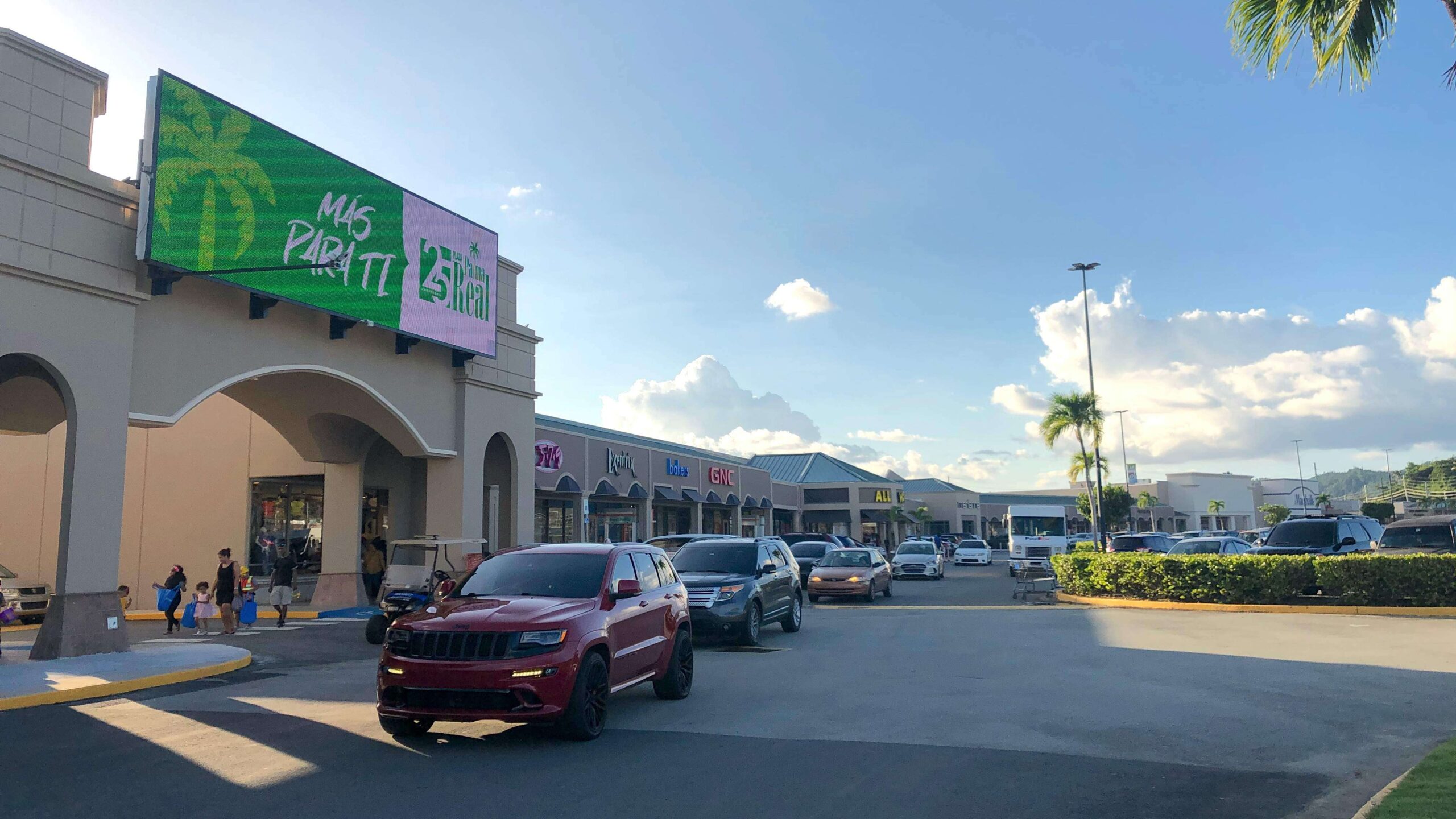 Plaza Palma Real anuncia su reapertura en Humacao