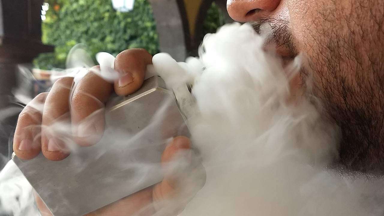 Vapeadores siguen defendiendo los cigarrillos electrónico