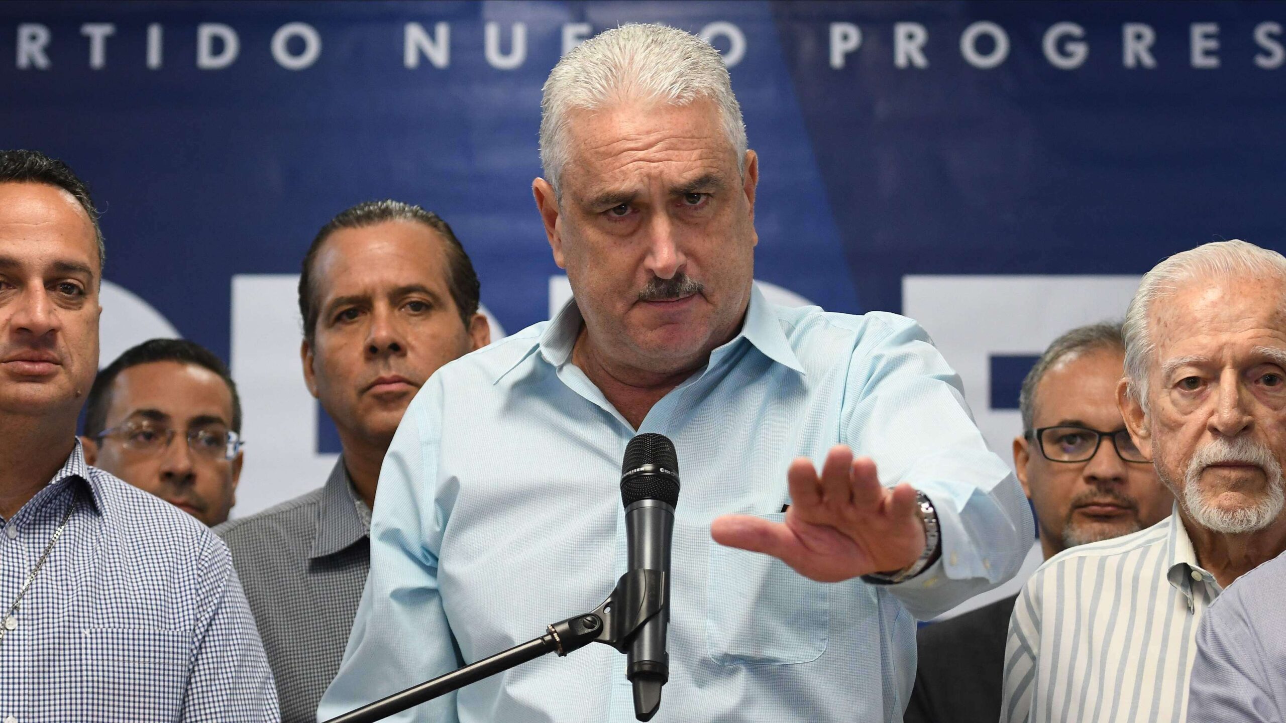 Amenaza del sector religioso a Thomas Rivera Schatz