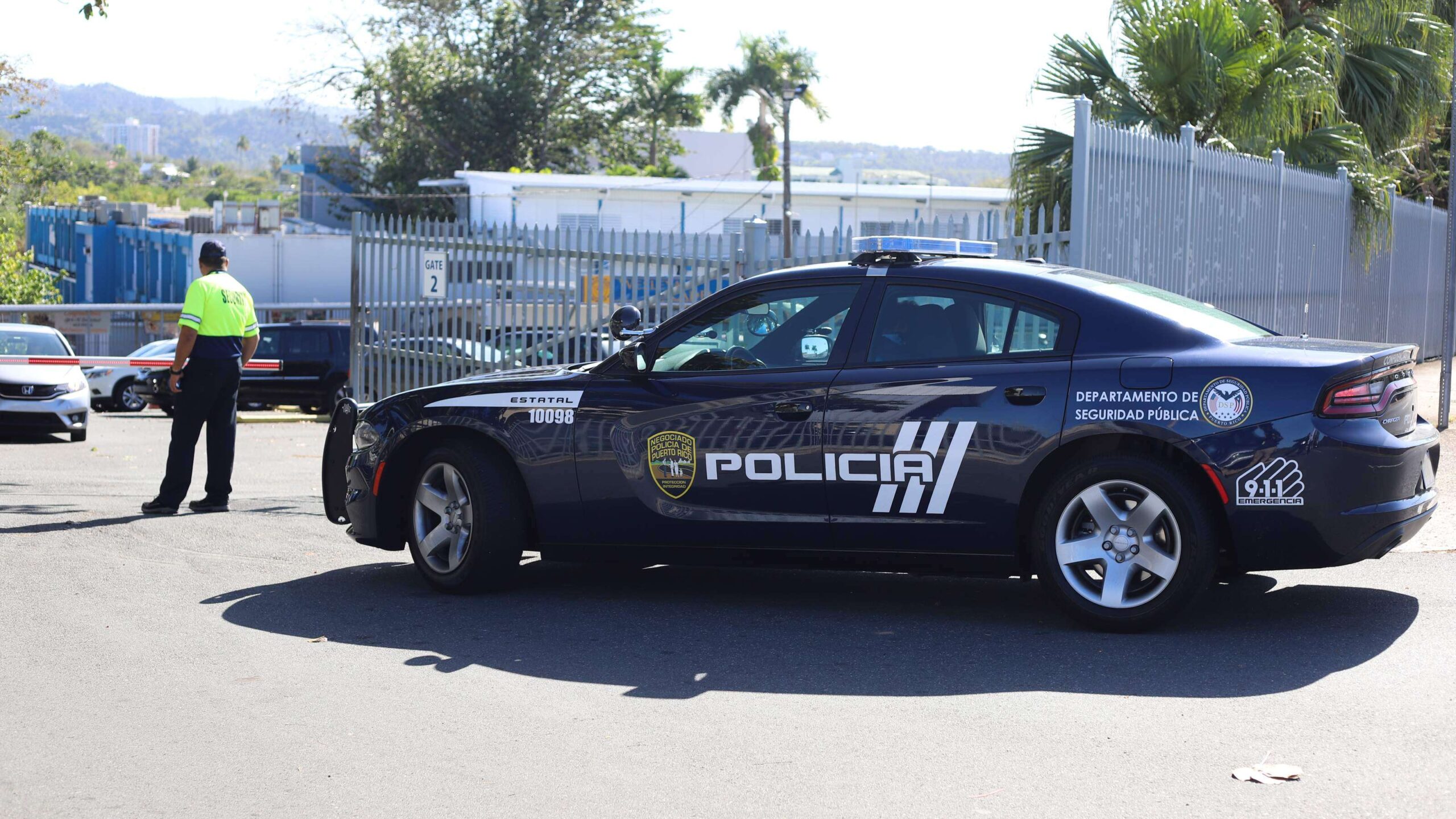Asaltan a una mujer y la despojan de $4,500