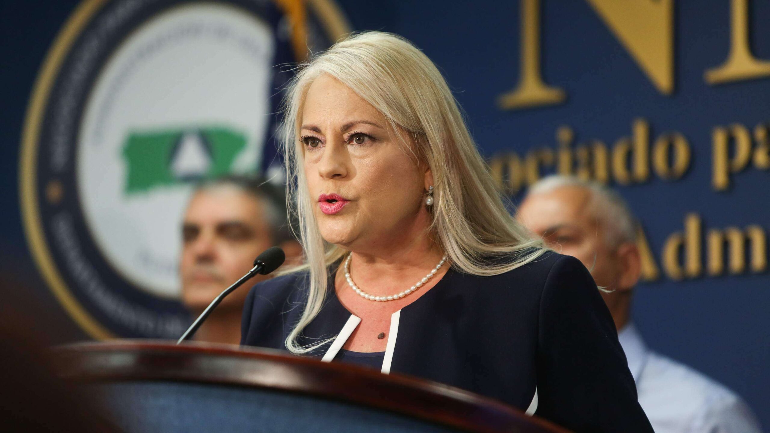 Wanda Vázquez ejerce su derecho al voto en elecciones especiales