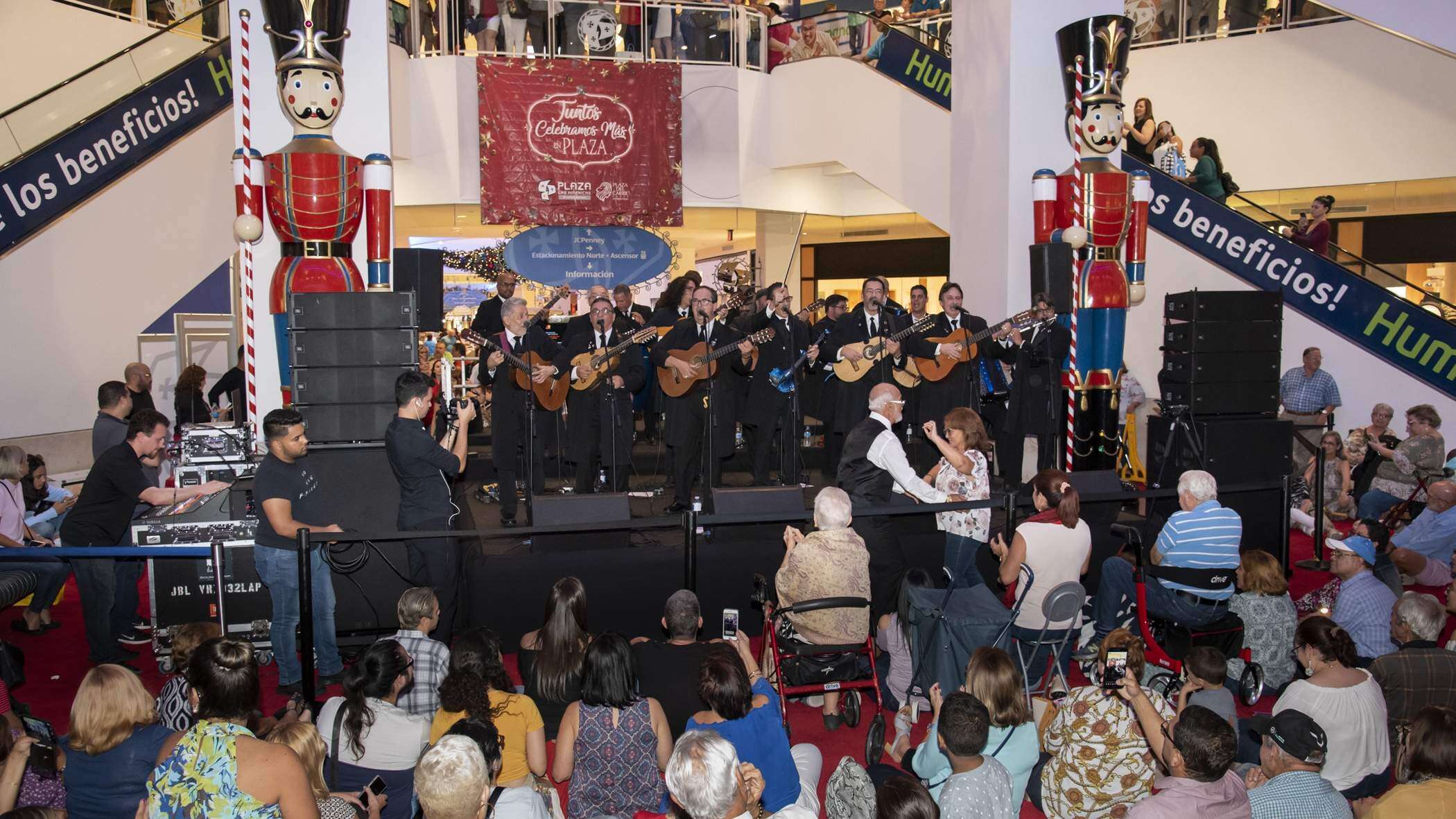 Llegó la Navidad a Plaza Las Américas