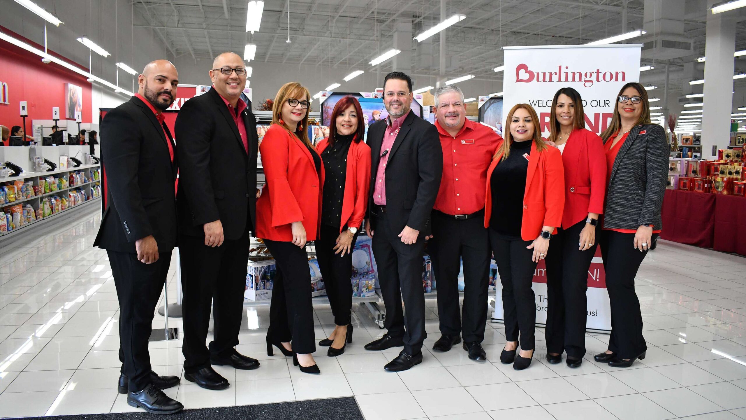 Abre nuevo local de Burlington en Plaza Las Américas