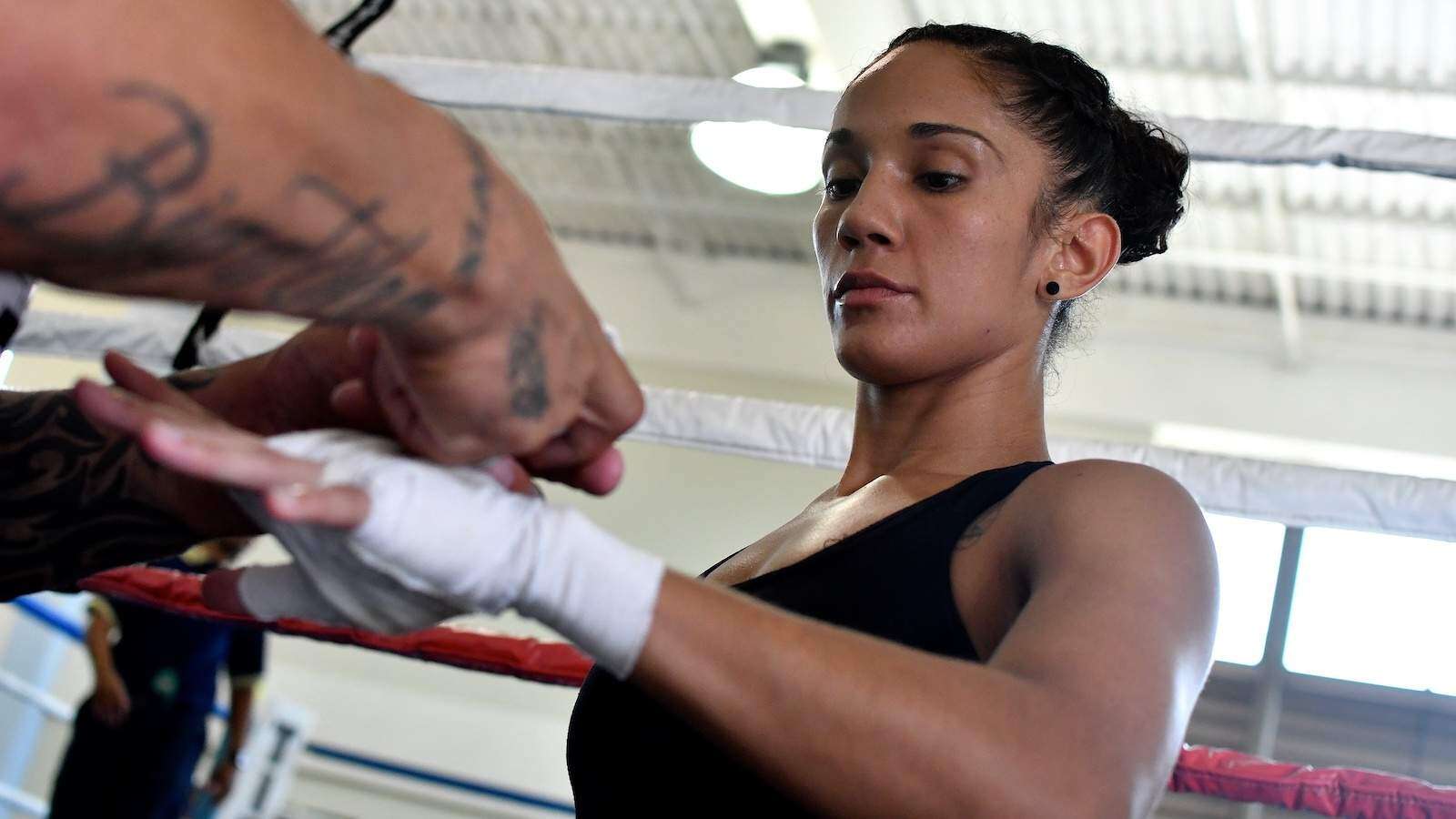 OMB premia a Amanda Serrano como Boxeadora del Año