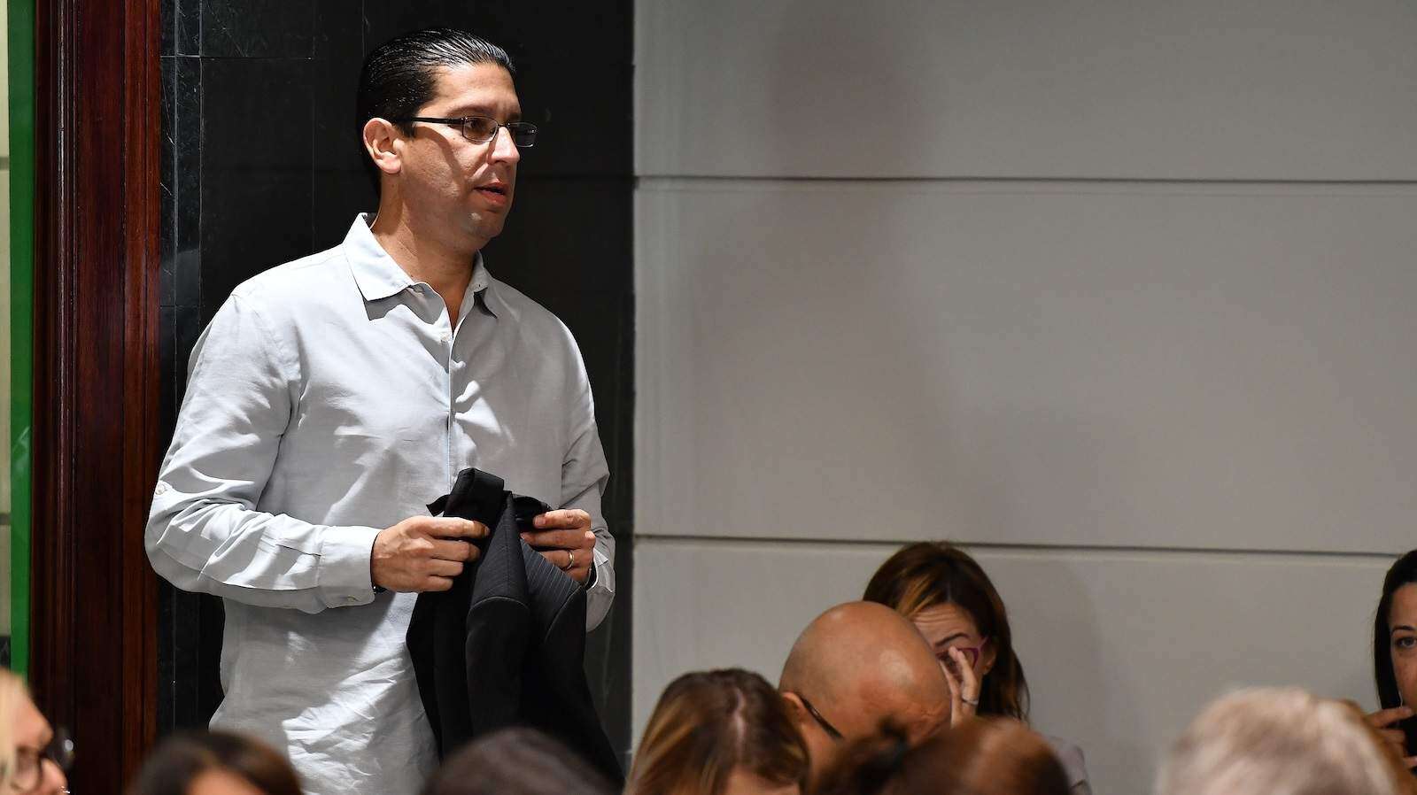 Radican querella ética contra Rodríguez Aguiló por ‘guapetón’