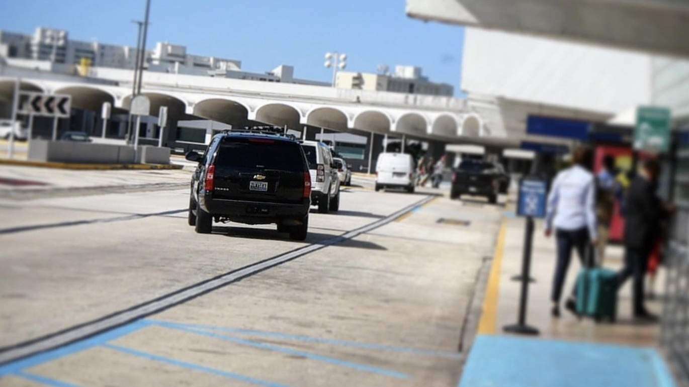 Visita de Exprimera Dama reactiva demanda por escoltas