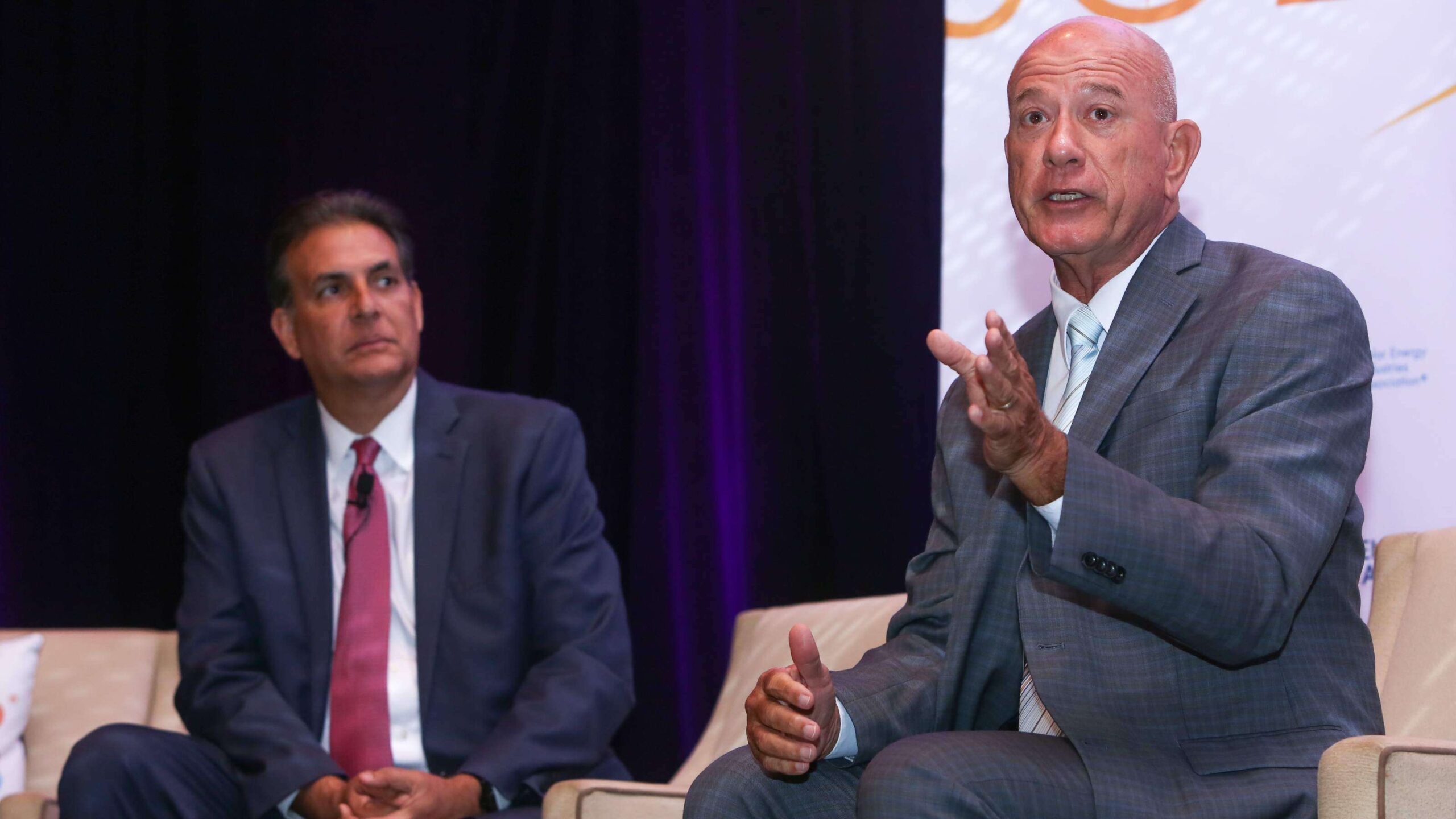 Nuevo trámite te pone a pagarle al gobierno para que te diga que no tienes