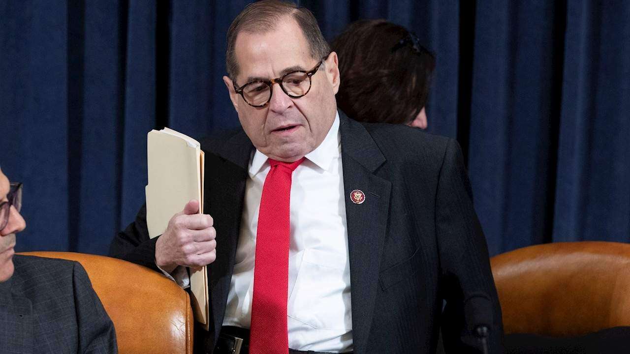 Congreso federal levanta dos cargos contra Trump