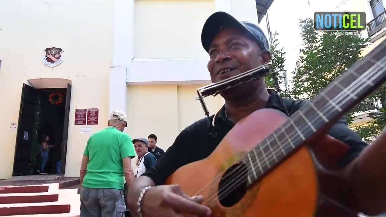Abrazo navideño para la población sin hogar en San Juan