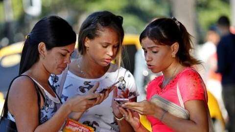 Así ha vivido Cuba su primer año con internet móvil
