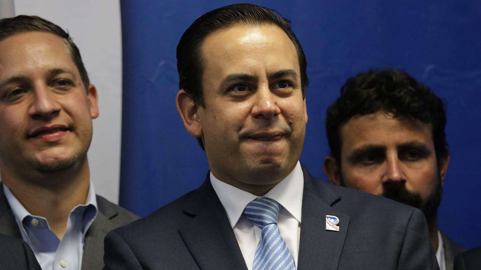 Villafañe no recuerda nada sobre las transacciones con las guaguas de Rosse