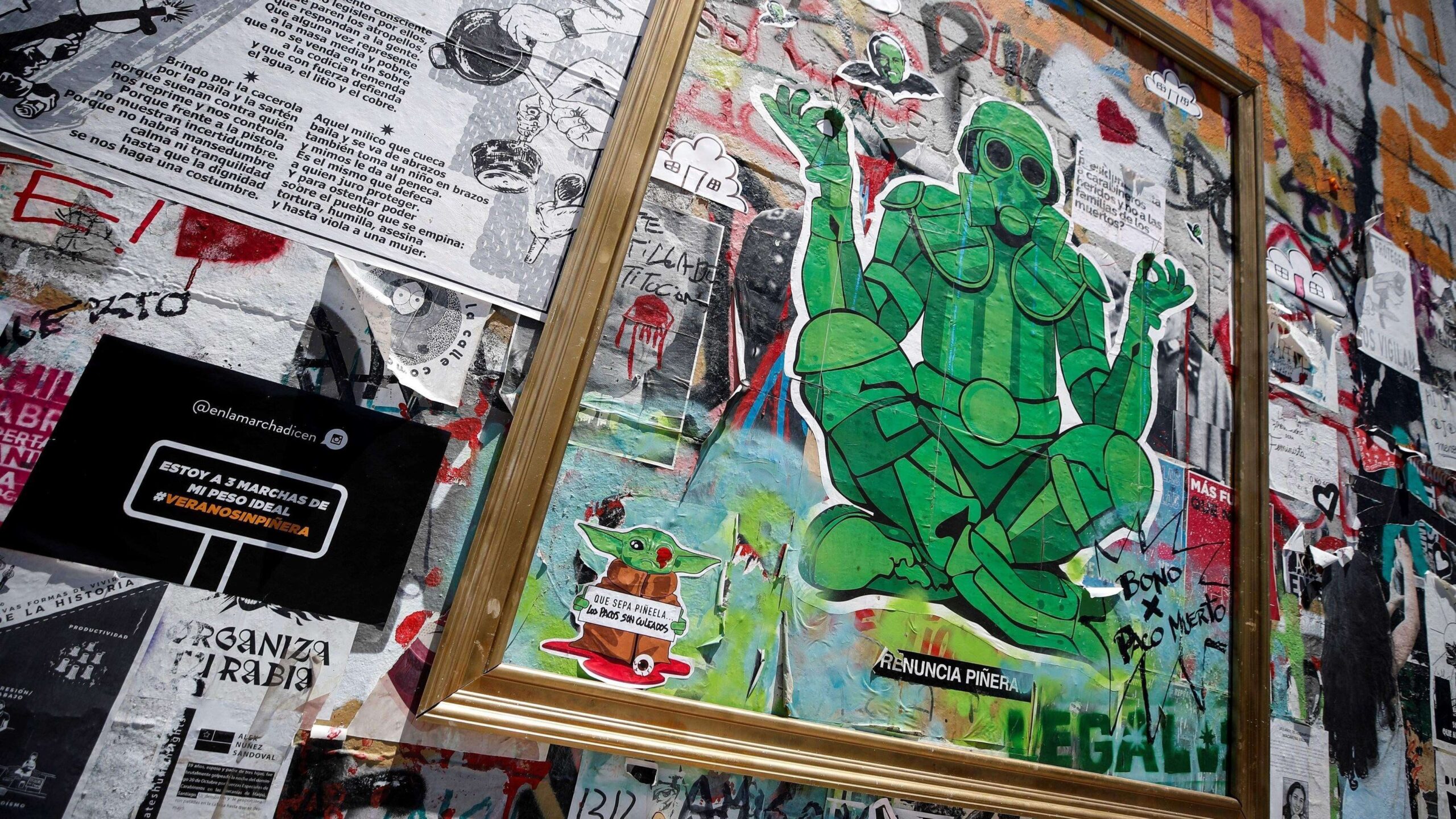 Muros de Santiago se vuelven lienzos de resistencia chilena